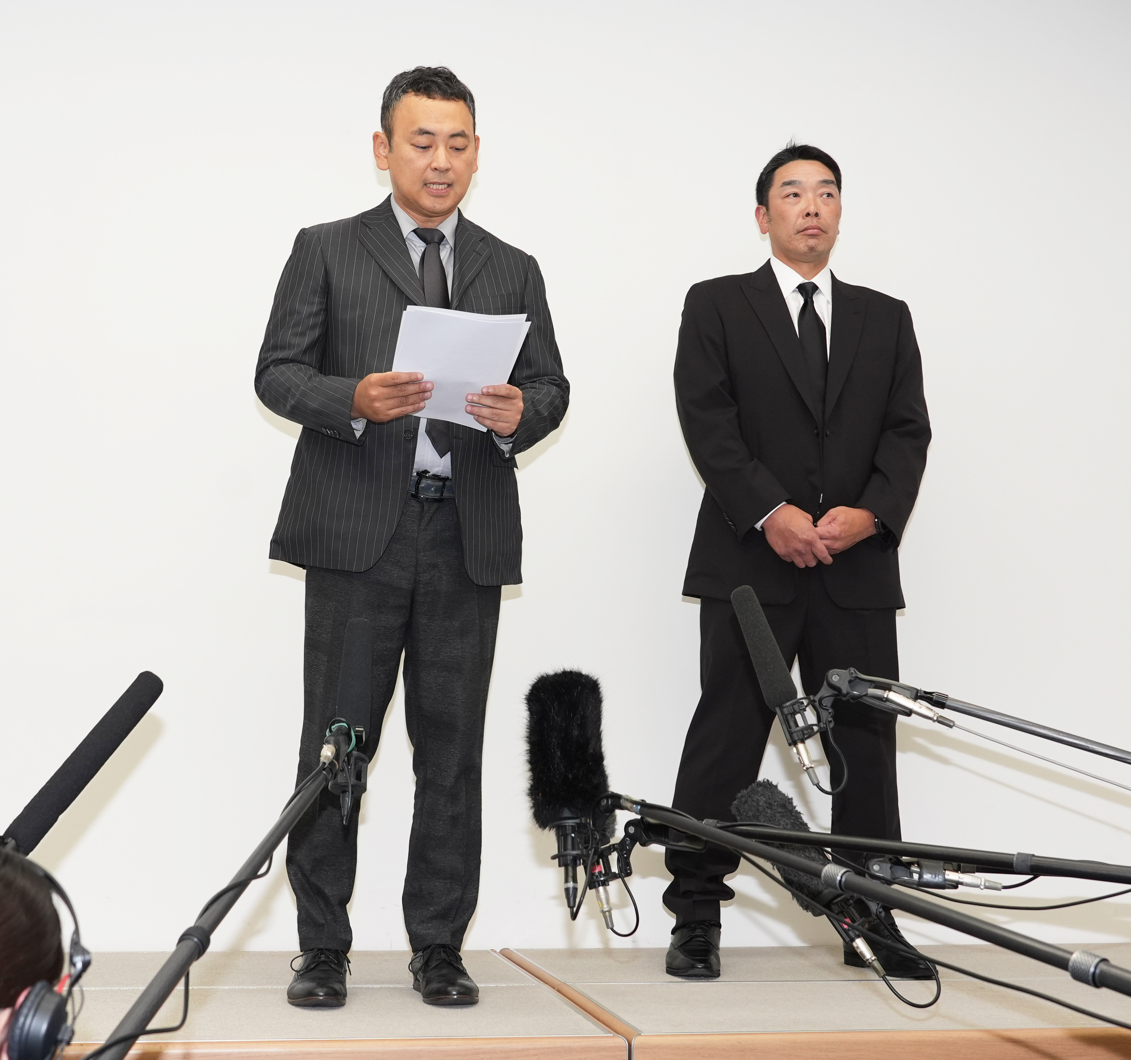 巨人・阿部慎之助監督が電撃辞任 〝親子げんか〟で逮捕、釈放から一夜
