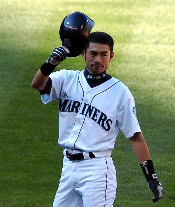 イチローの年間「262安打」は永久不滅の記録！ MLB公式サイト