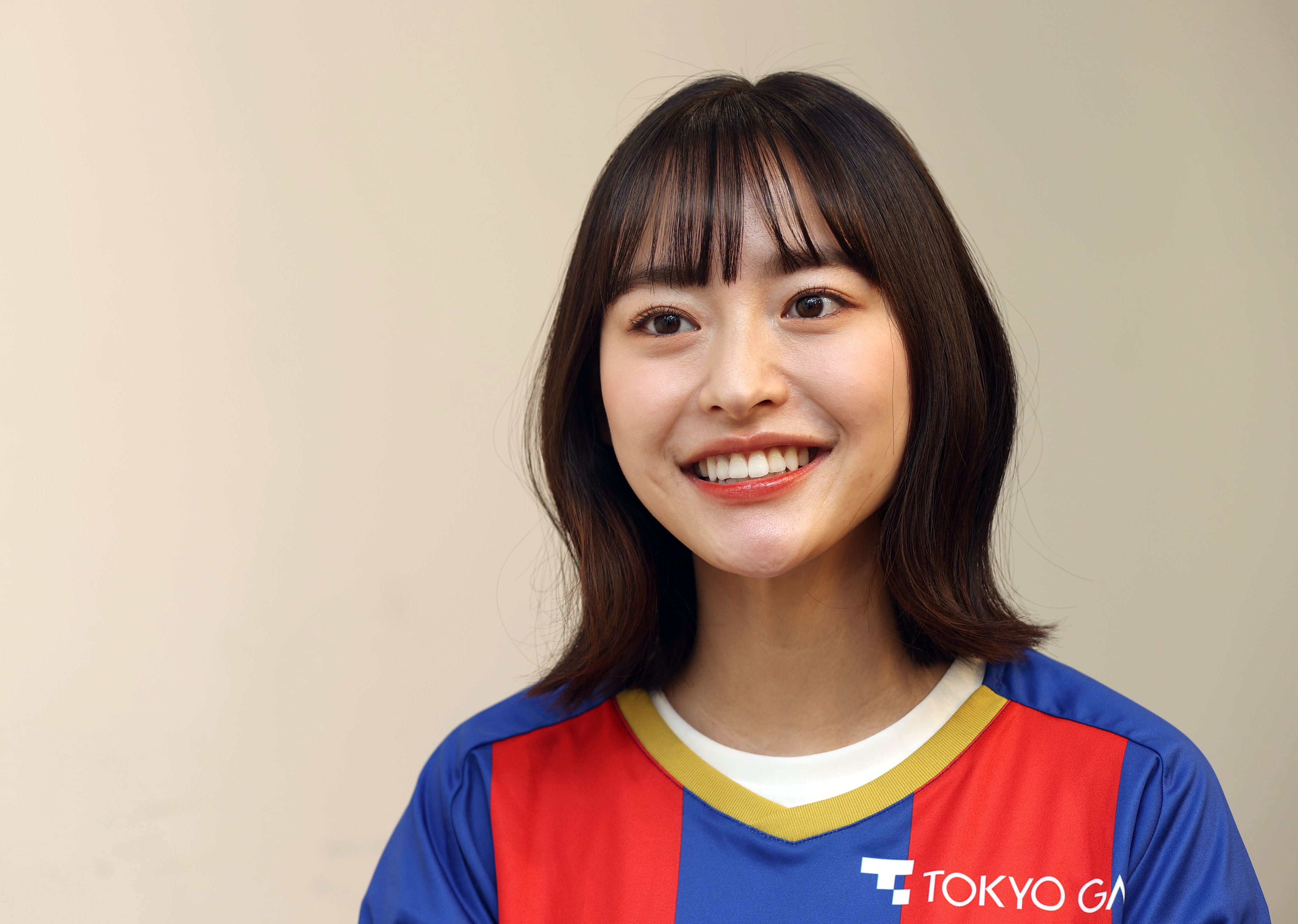 TOKYO MX サッカー番組　高崎かなみ　直筆サイン入りポスター Yahoo!オークション - サイン入り 高崎かなみ カレンダー ①