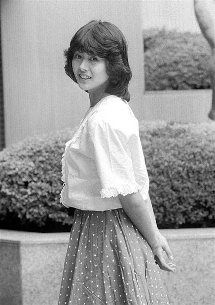 小泉今日子５０歳 青春時代の恋はいつも秘密だった 父親の事業失敗 両親の離婚 エッセー集で明かした壮絶な過去 1 3ページ 産経ニュース