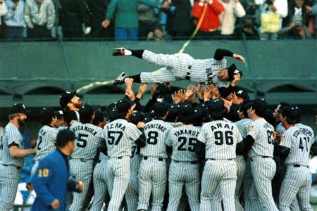 阪神タイガース １９８５年日本一記念タペストリー Amazon.co.jp: 1985年 阪神タイガース優勝記念 大型ポスター4枚
