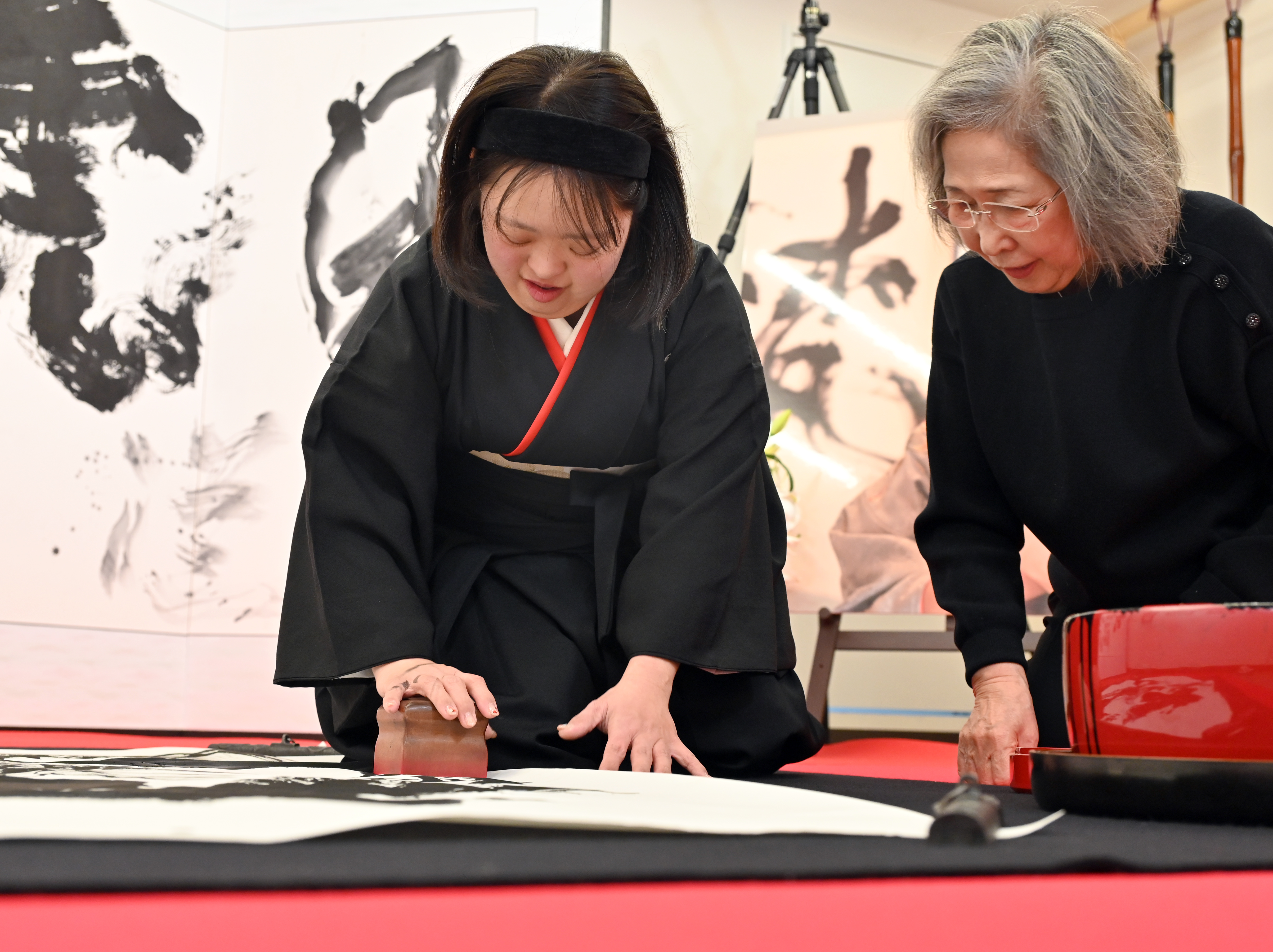 動画】「新年の一字」は「笑」 笑う門には福来る！ 書家の金澤翔子さん