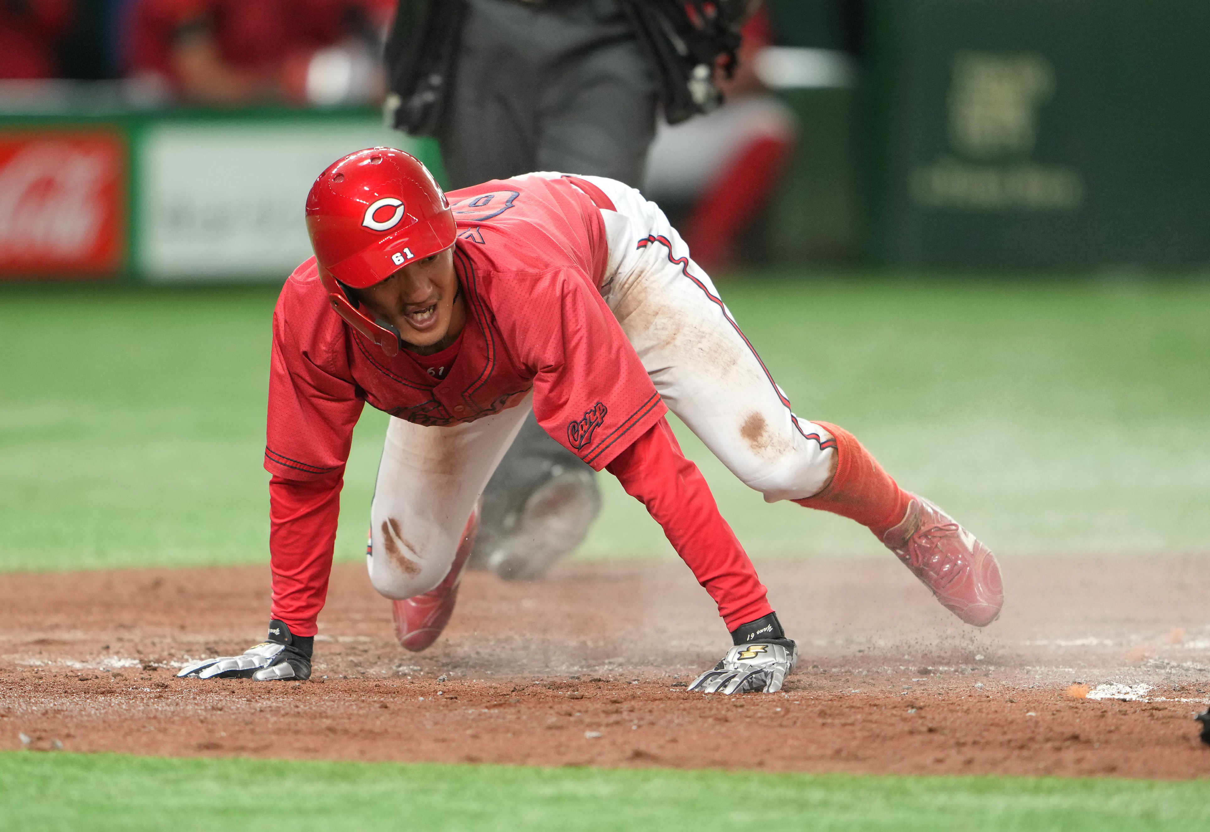 広島・矢野雅哉が完璧な三盗を決める 巨人・高橋礼は今季15イニング