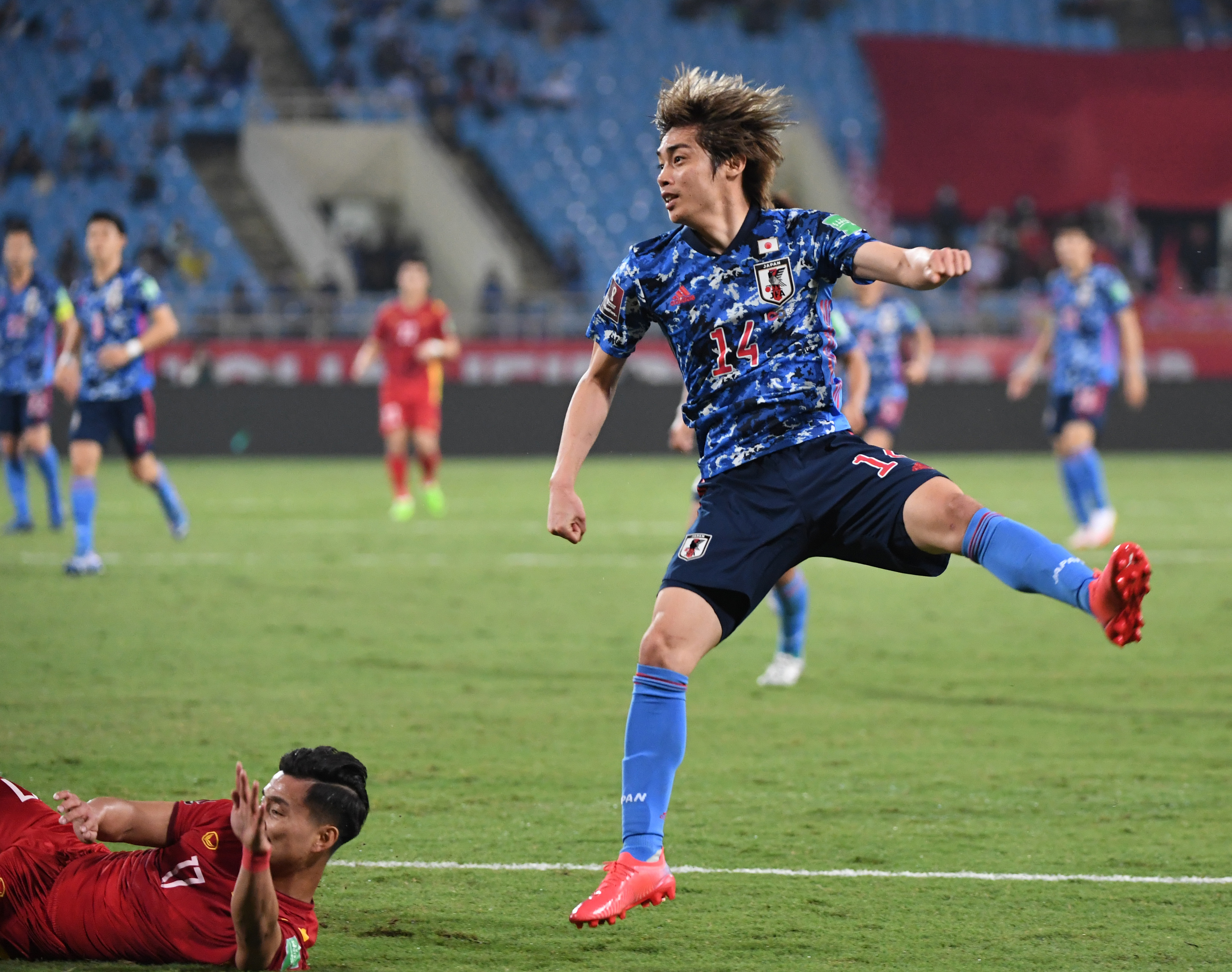 日本 格下ベトナムに大苦戦も勝利 伊東純也 もっと点を取りたかったけど 最低限勝てたのでよかった サンスポ 日本 格下ベトナムに大苦戦も勝利 伊東純也 もっと点を取りたかったけど 最低限勝てたのでよかった サンスポ