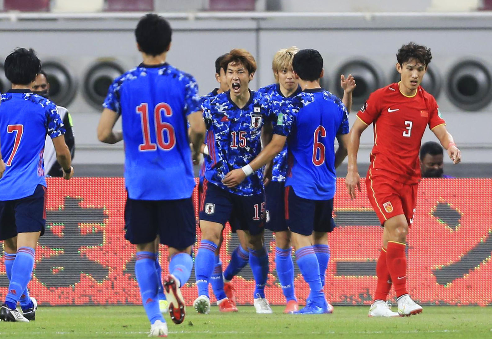 日本代表１ ０中国で勝利 サッカーｗ杯アジア最終予選 産経ニュース