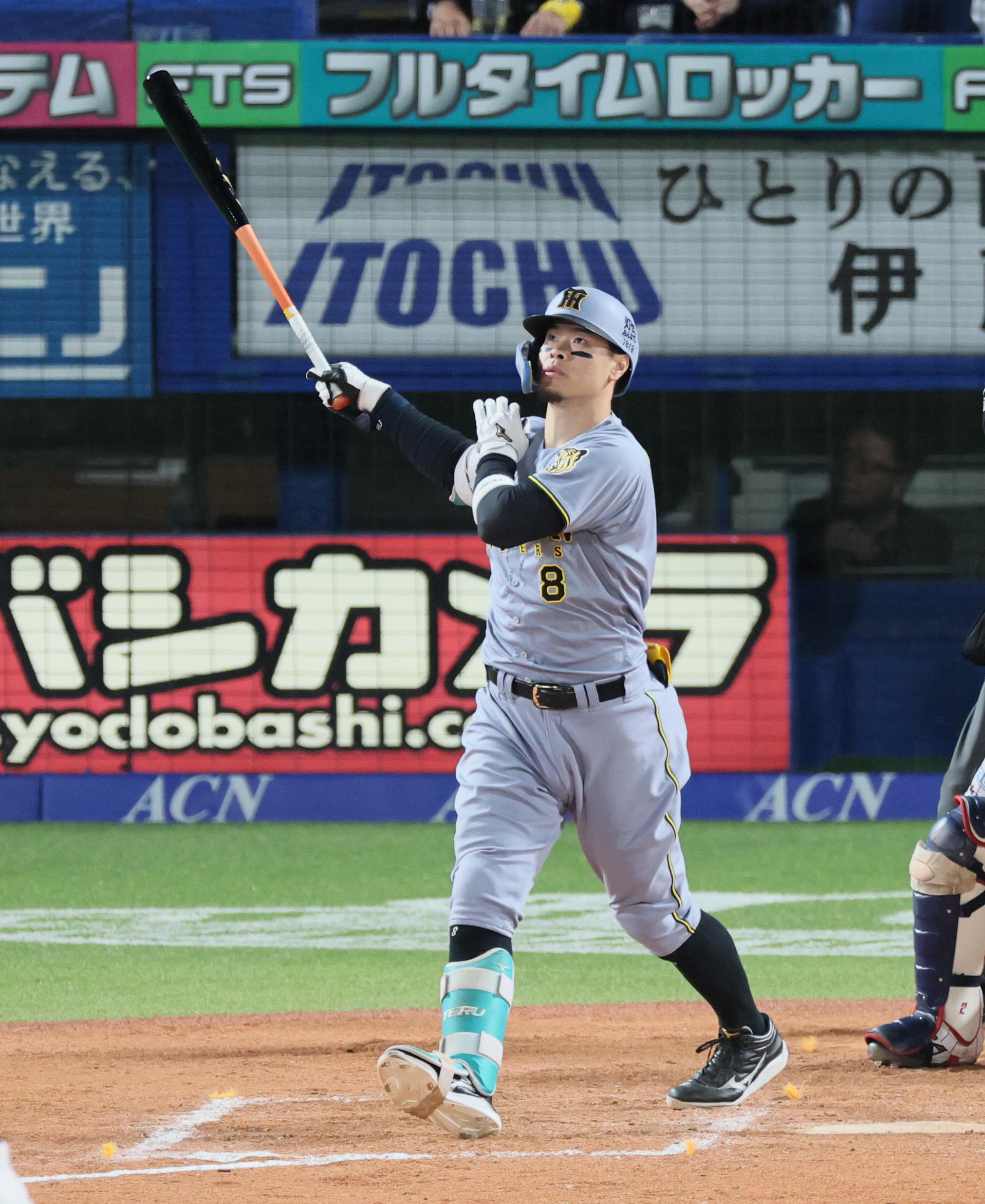 阪神・佐藤輝明が確信の7号ソロ！ 打率、本塁打、打点でリーグ3冠に