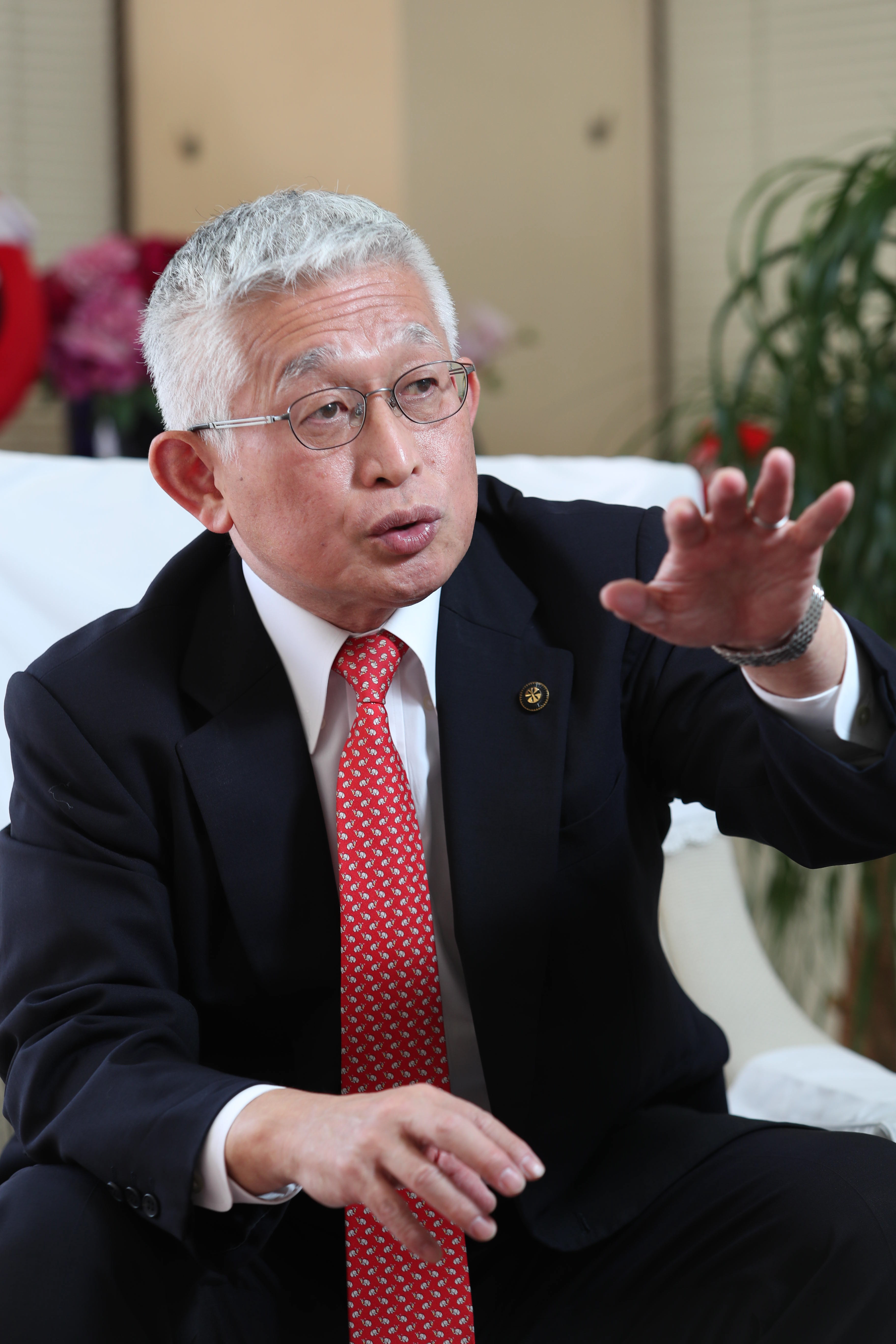 大麻のような臭いがする と通報 マンションで大麻草栽培 容疑で男２人を現行犯逮捕 奈良県警 1 2ページ 産経ニュース