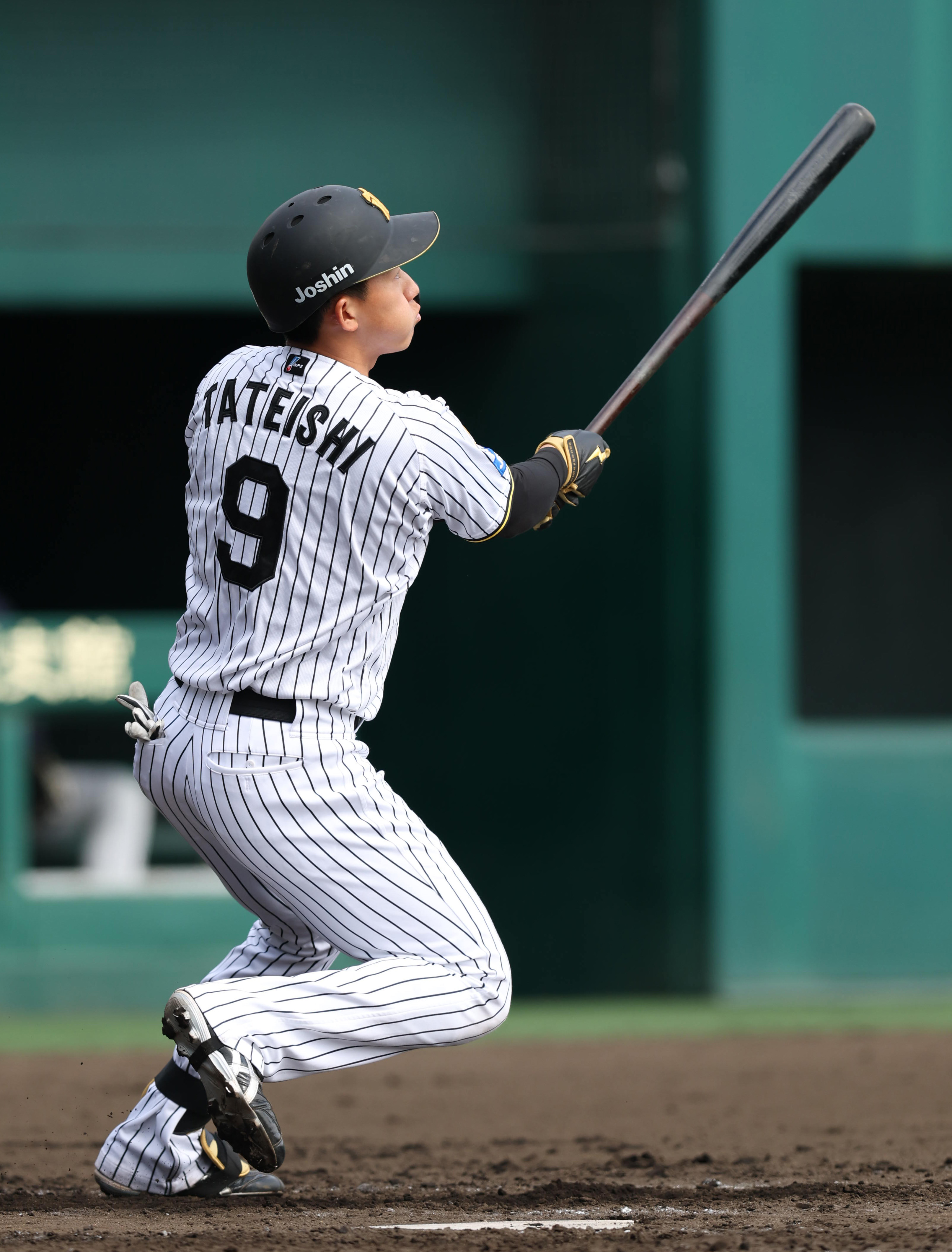 阪神D1位・立石正広が衝撃の逆転満塁本塁打！ 特大の一発でプロ初