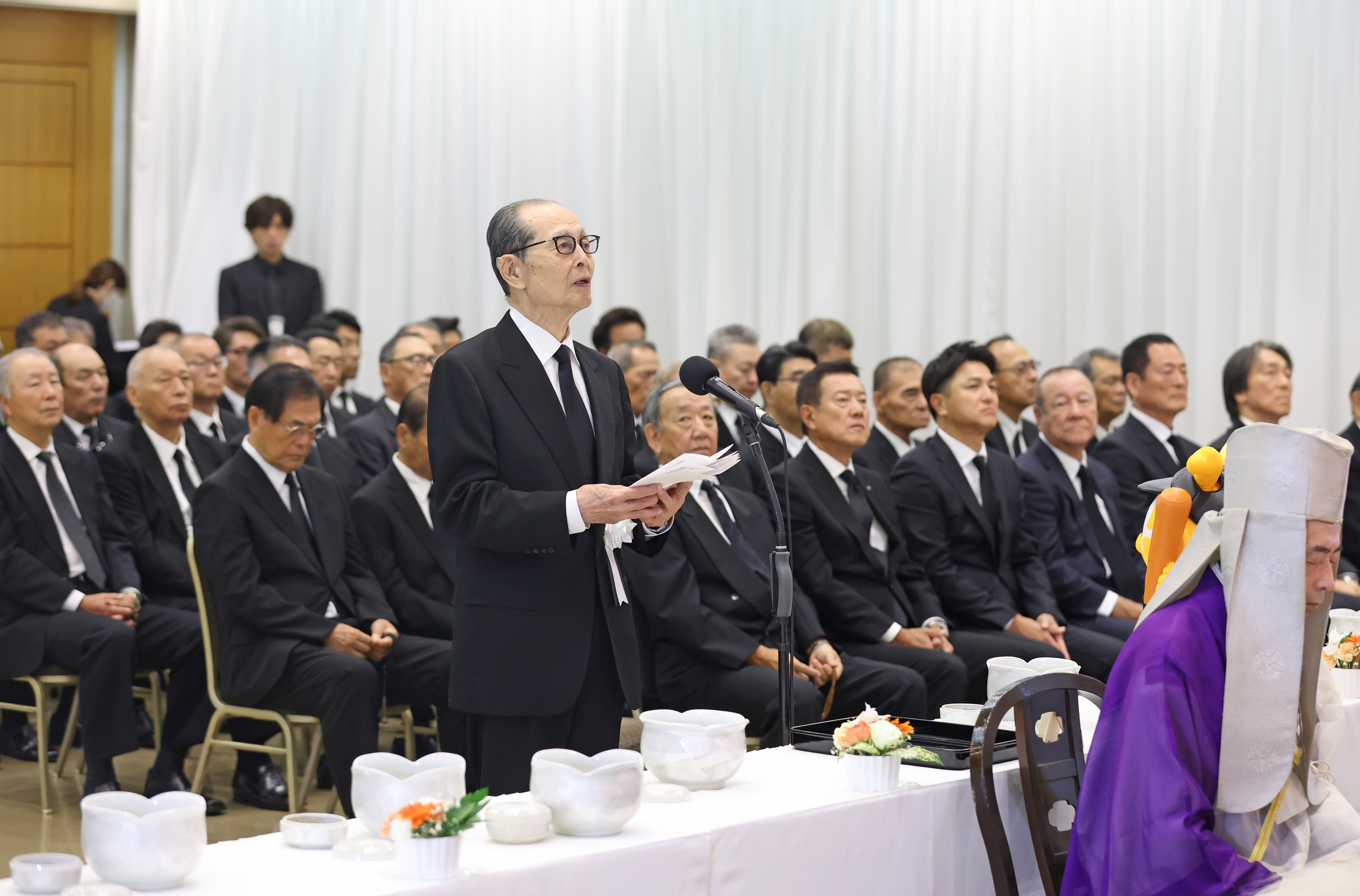 王貞治　披露宴引き出物 王貞治氏「あなたへの弔辞を読む日がこんなに早く来るとは」 告別式で