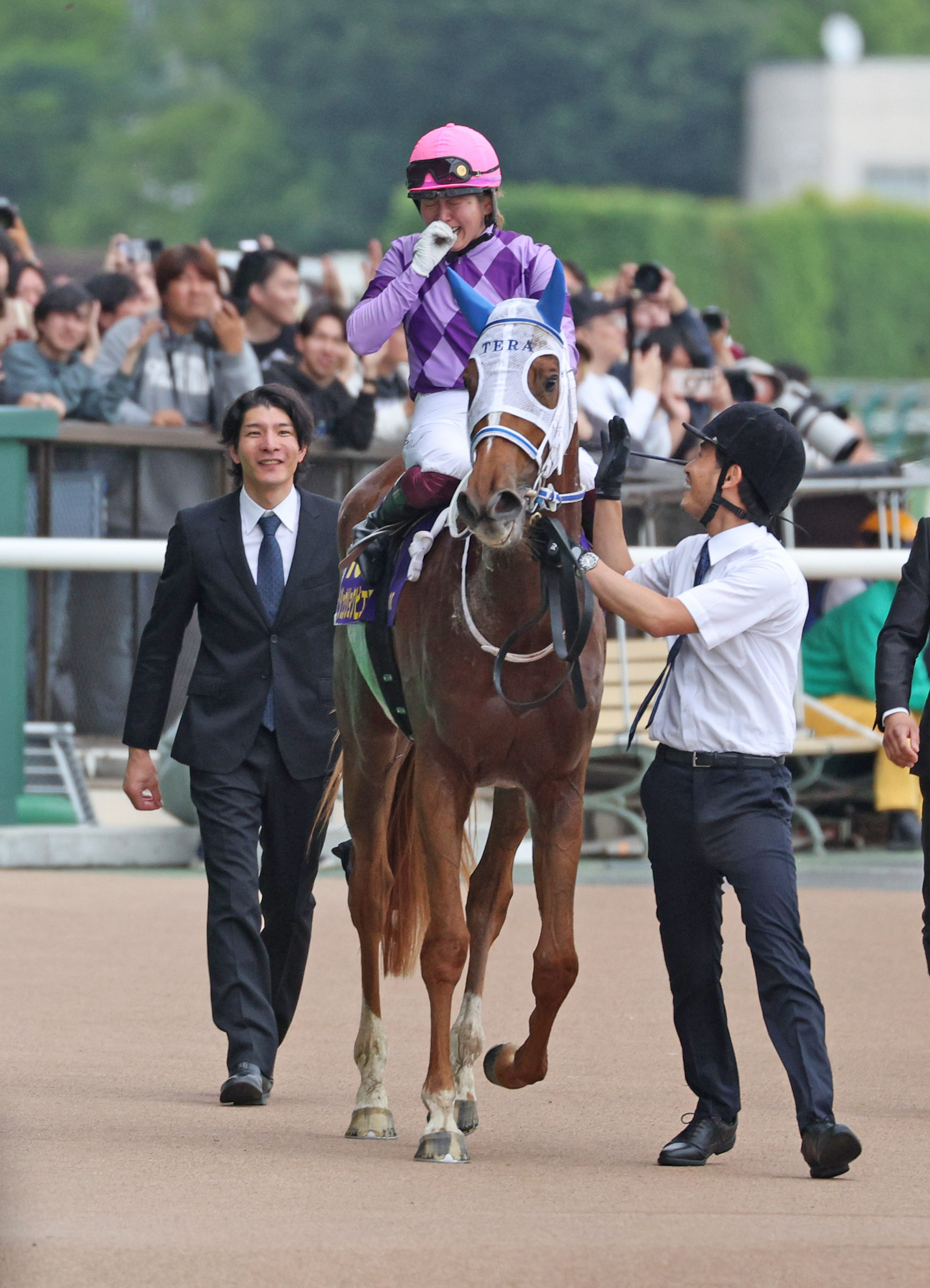 オークス】歴史的勝利！今村聖奈騎手がジュウリョクピエロでJRA女性