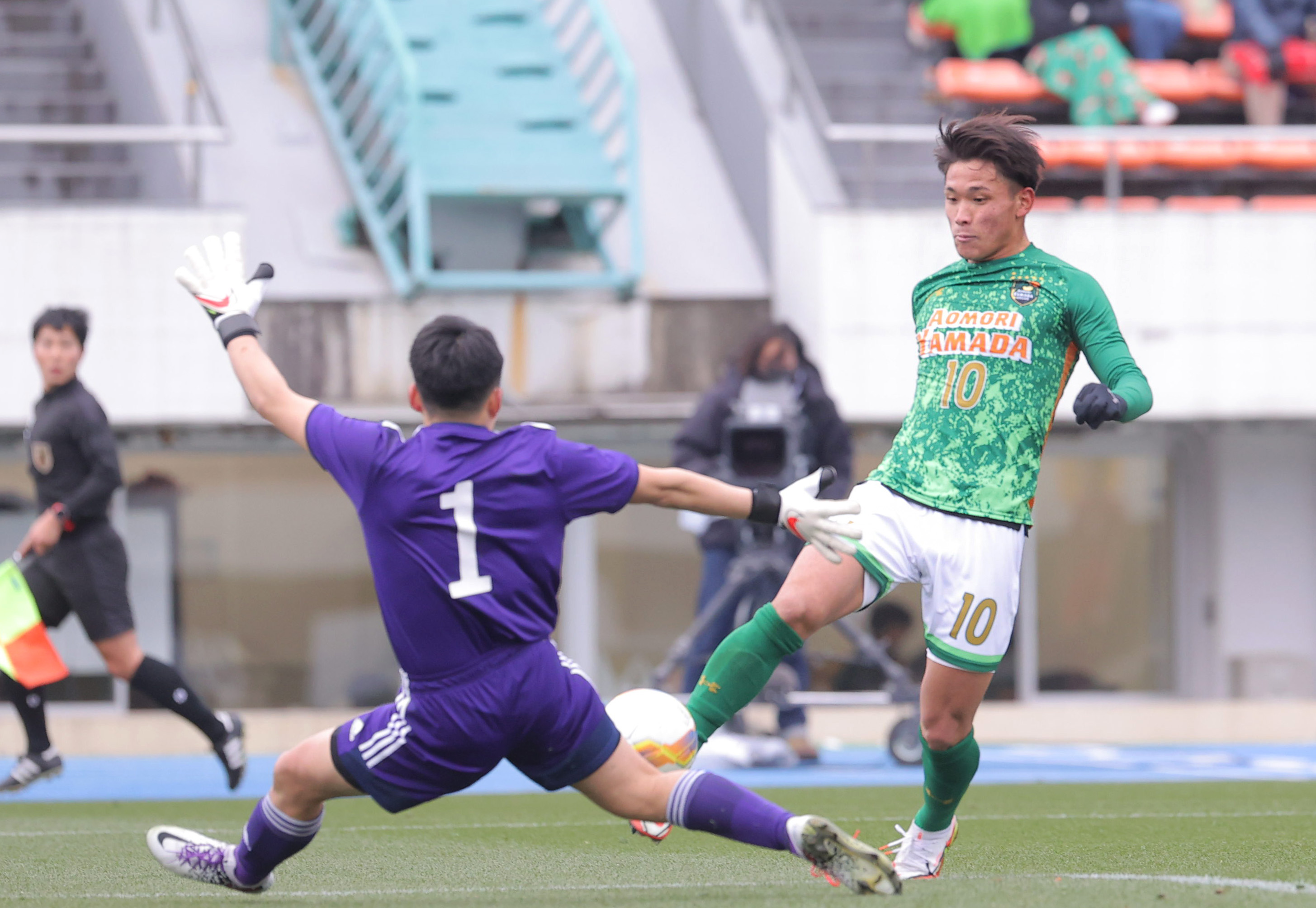 青森山田 ６ ０で大勝 前回ｖの山梨学院は敗れる 高校サッカー サンスポ