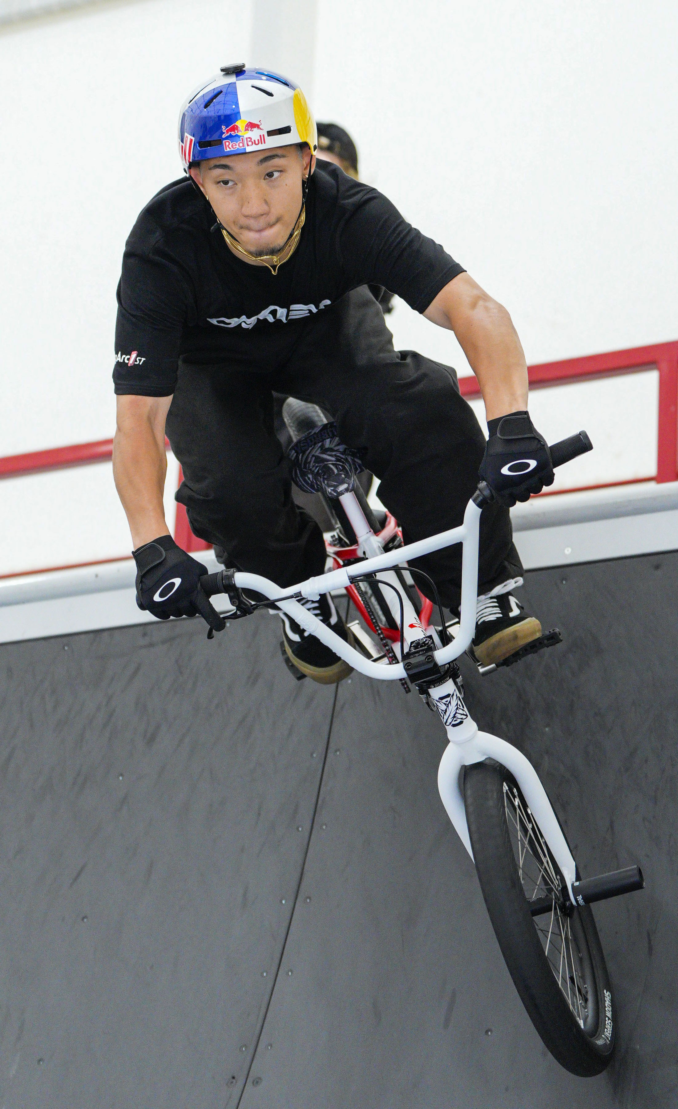 自転車BMXの中村輪夢、パリ五輪へ目標は「1位」 練習公開で自信を