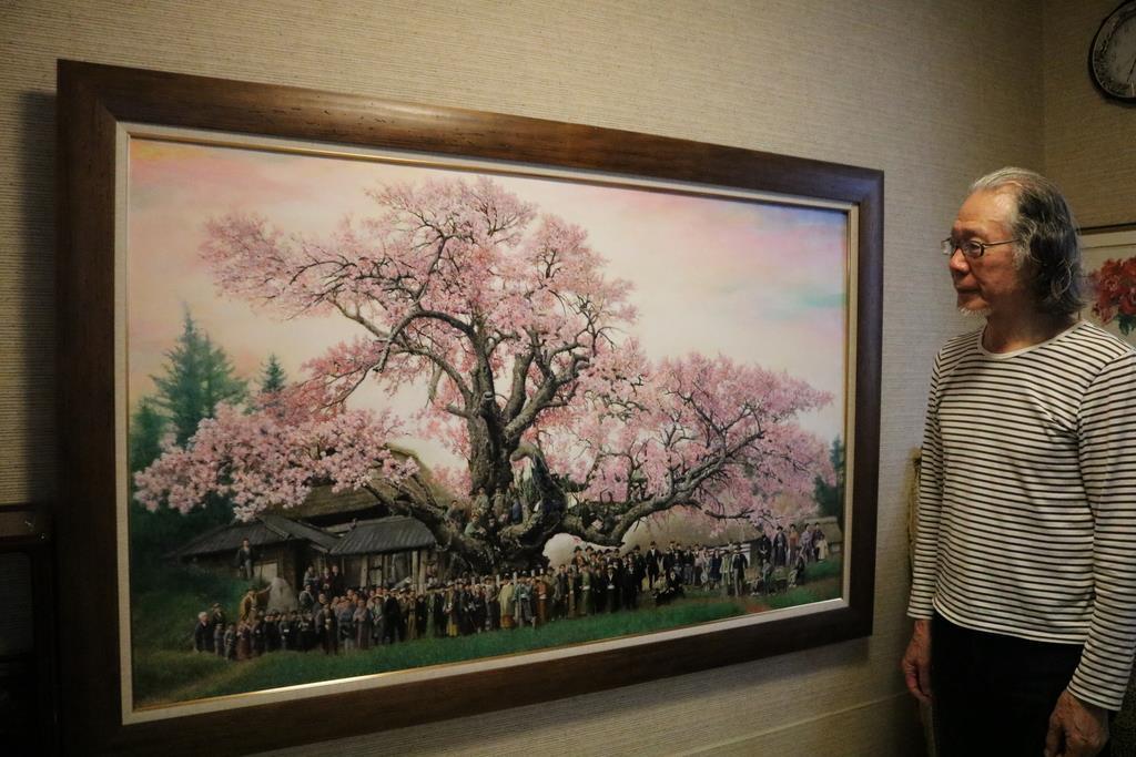 明治４０年の神代桜、パリで披露 甲府の画家・設和さん、油彩画で