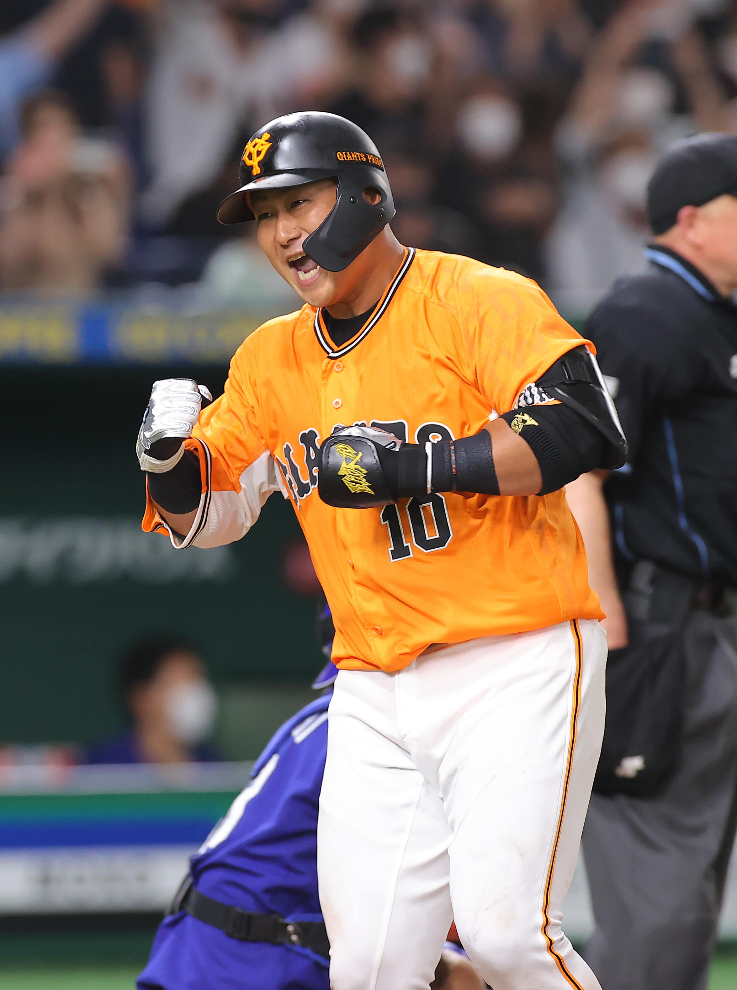巨人 中田の逆転満塁本塁打で３連勝 サンスポ