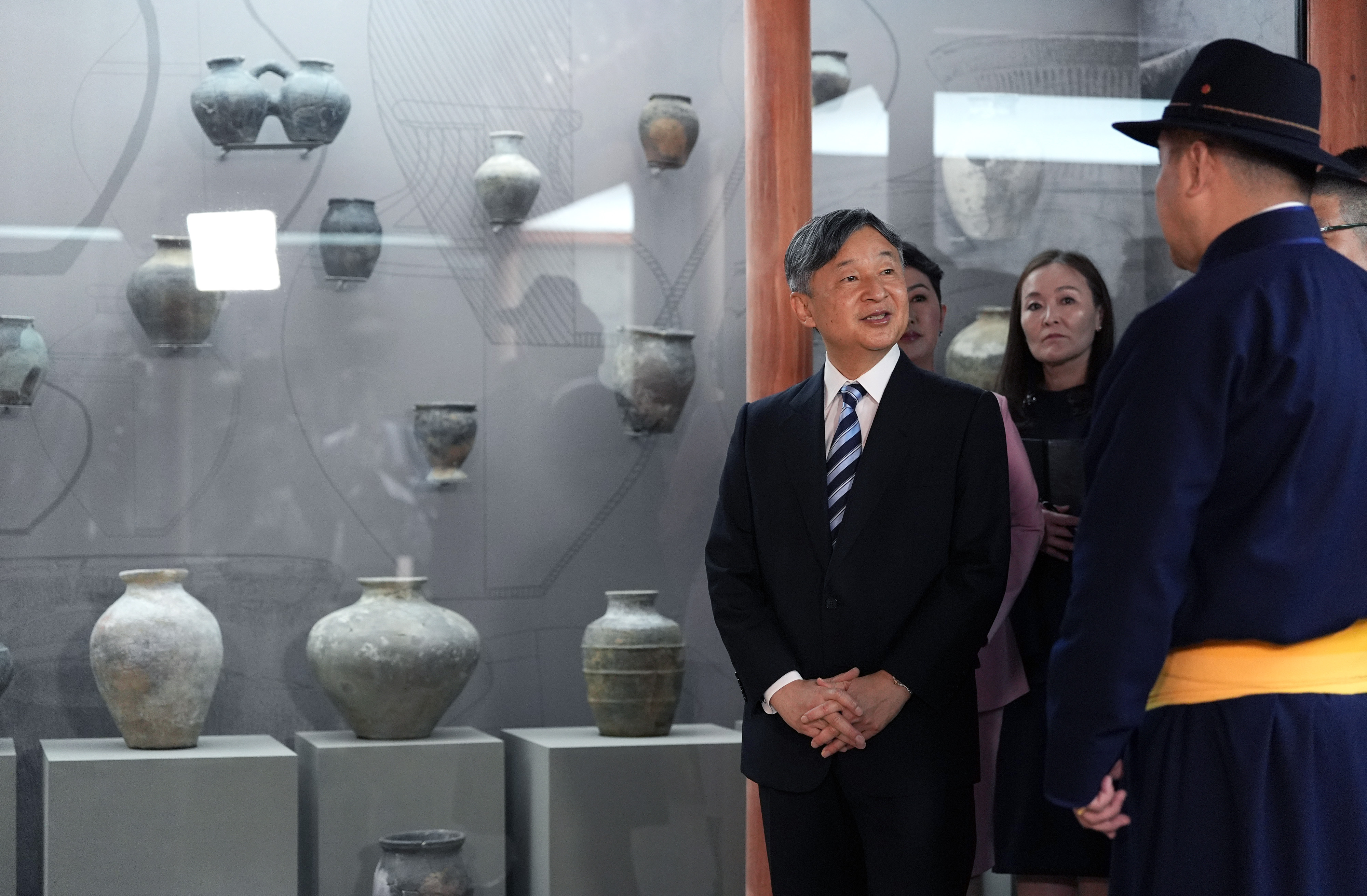 両陛下、モンゴル抑留者ご慰霊 秋篠宮さま、日本水大賞ご臨席 皇室