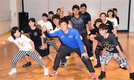 ｄｅｎａ ｄ１今永ら ｅｘｉｌｅの振り付けに悪戦苦闘 サンスポ