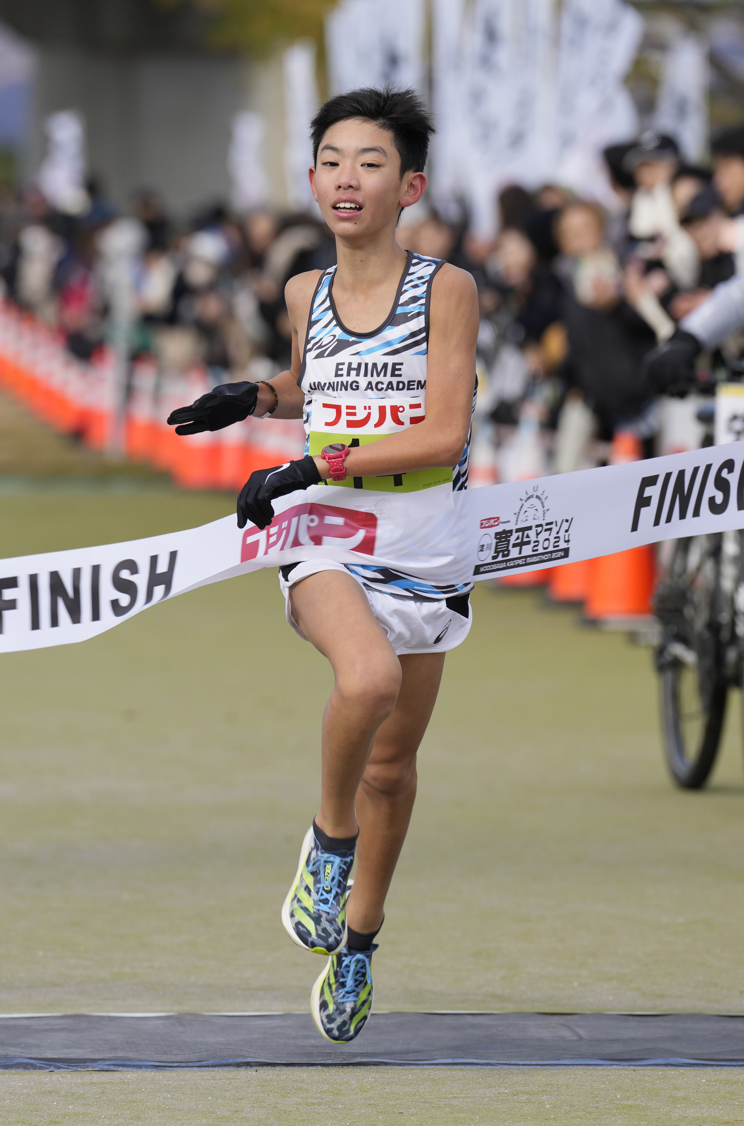 淀川寛平マラソン小学生3キロで鶴田勇心くんが3大会連続V 男子5～6年の