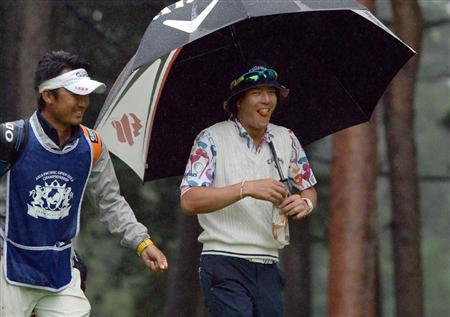遼、雨対策バゲットハット投入で失速防止／国内男子（1/2ページ
