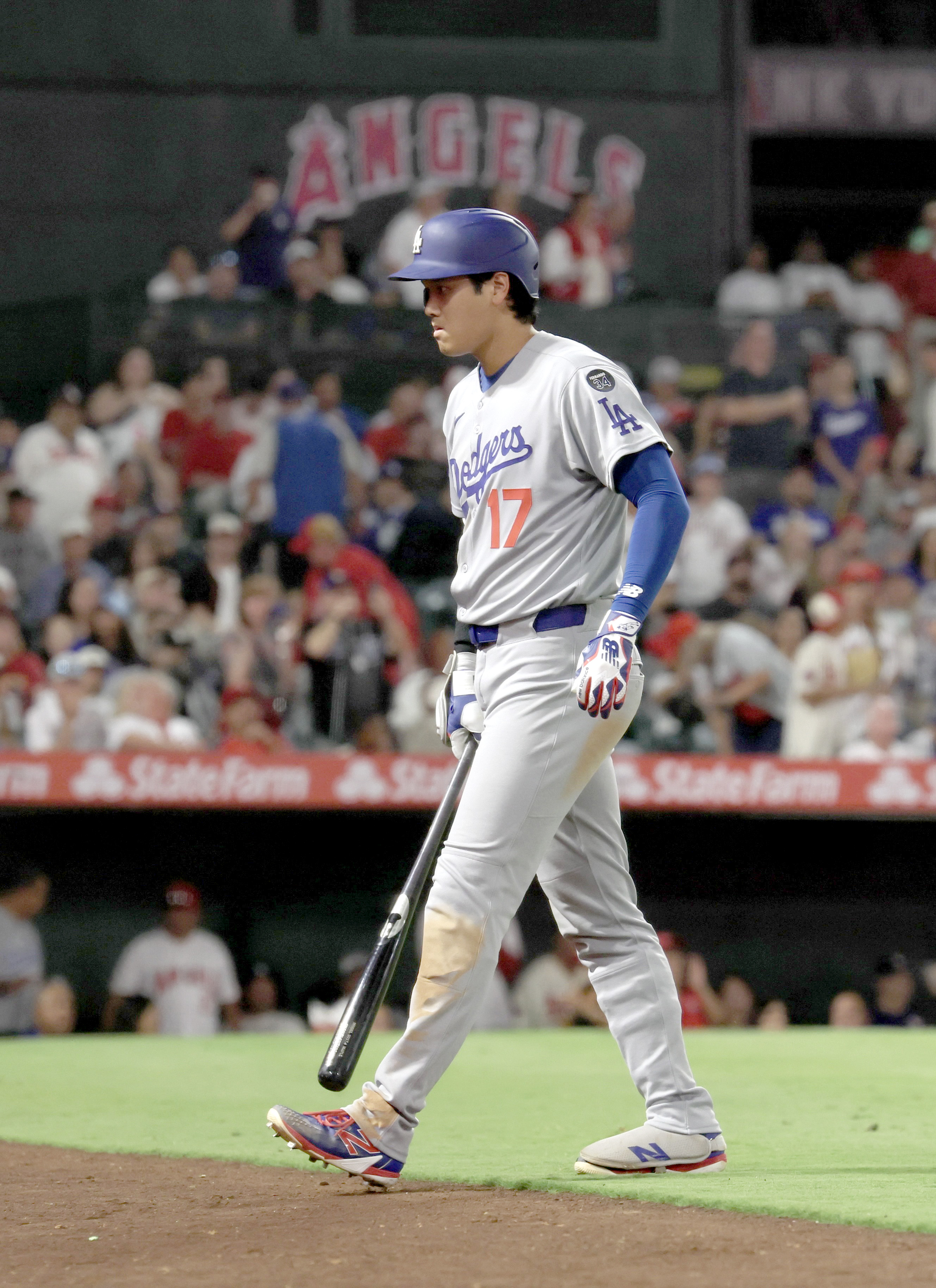 【吉田正尚】　直筆サイン　ヘルメット　レッドソックス　検) 大谷翔平 吉田正尚】 直筆サイン ヘルメット レッドソックス 検) 大谷翔平