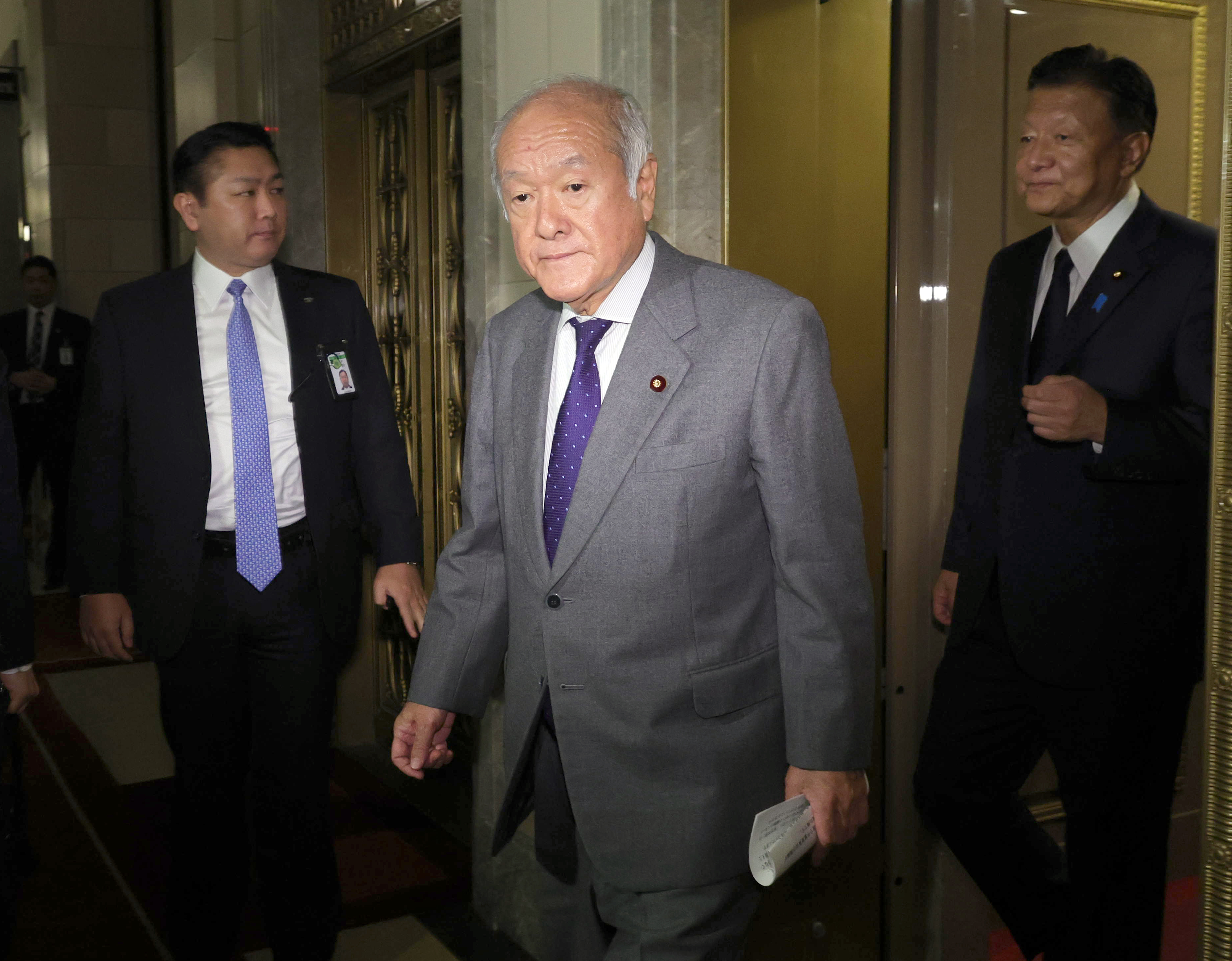 高い内閣支持率「新しい政治始まる期待感」 自民・鈴木幹事長 - 産経
