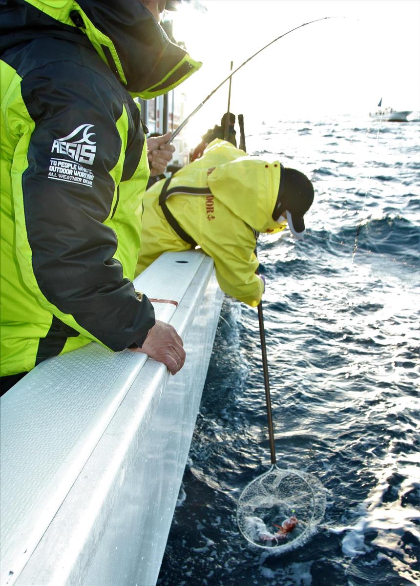 犬吠埼沖の海のルビー アカムツ４９センチ出た 茨城県神栖市 波崎 仁徳丸 1 2ページ サンスポ