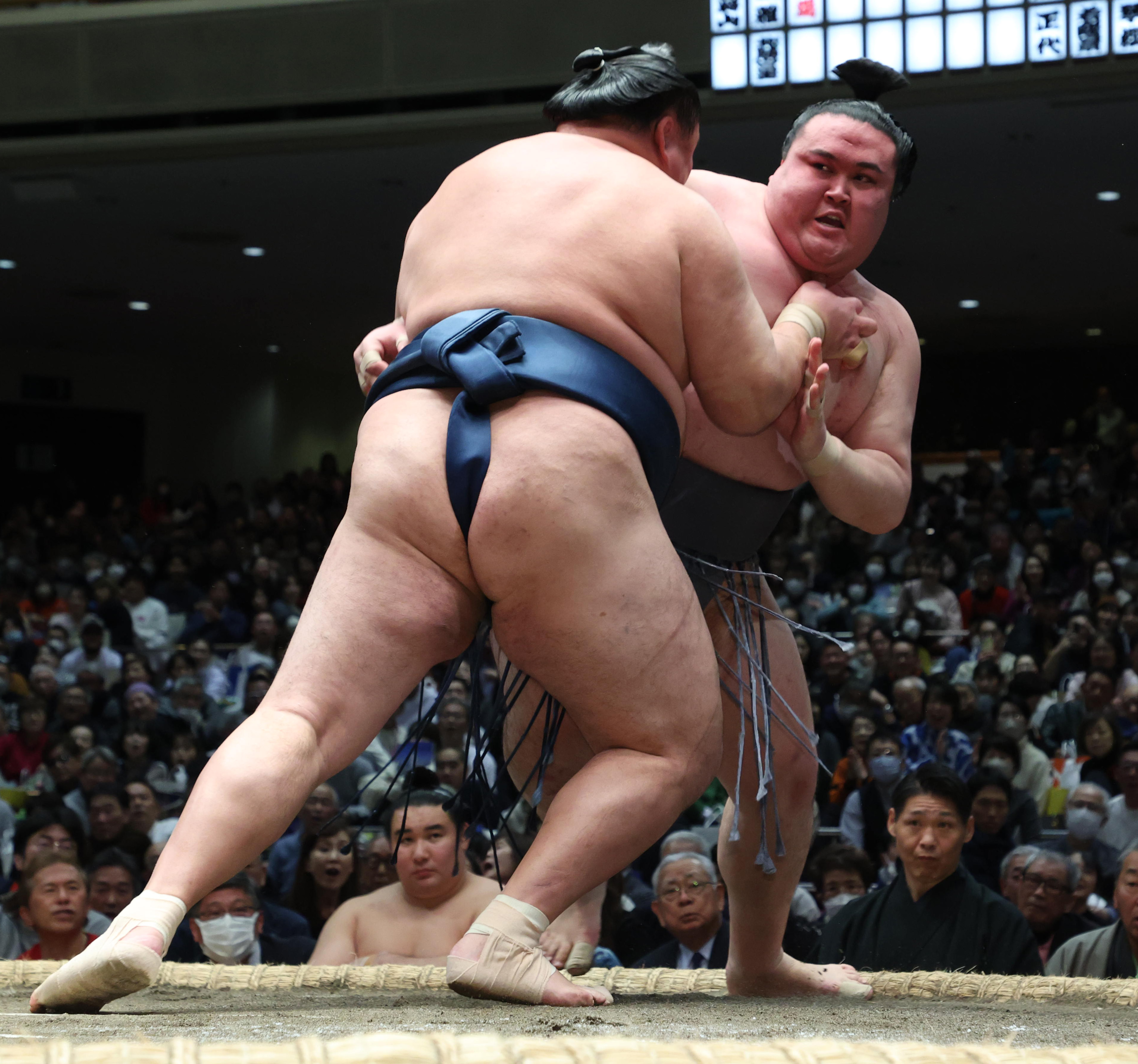 金峰山、幕内勝ち越し一番乗り「大勝ちできるように」 大相撲初場所8日