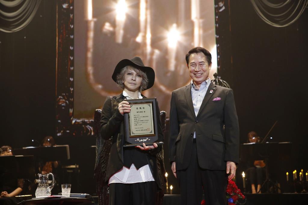 HYDEさんに観光大使委嘱 出身地・和歌山市、地元誕生日コンサート