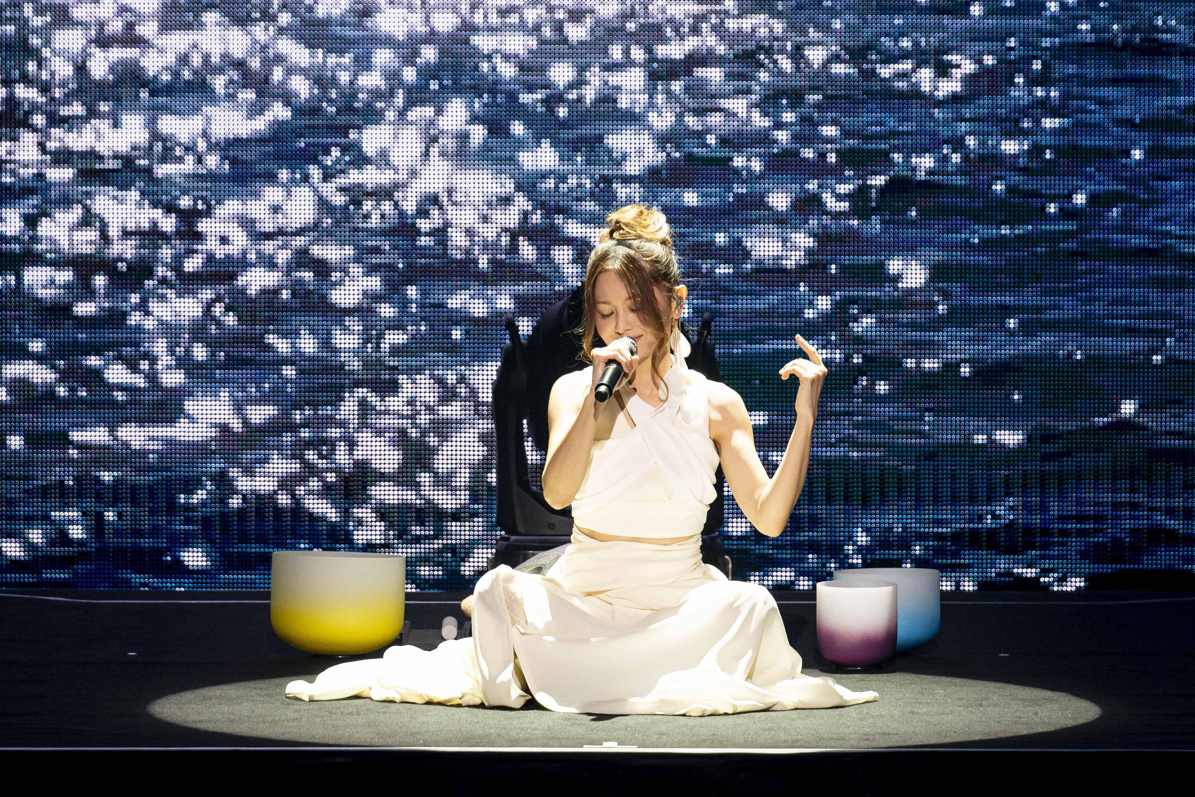 倉木麻衣、名古屋で全国ツアースタート 新曲「リラック素」をテーマに