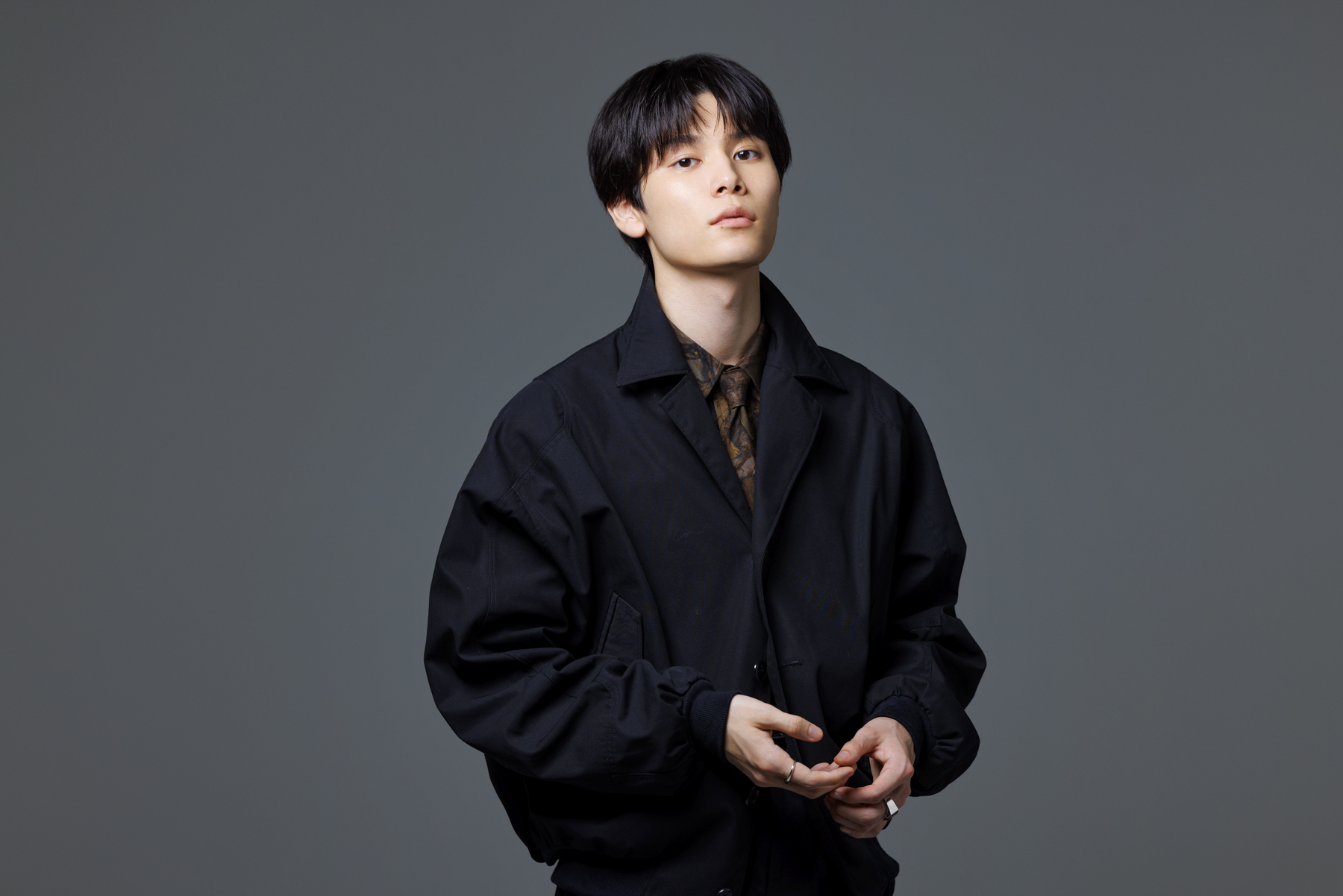 萩原利久、山下美月に尊敬のまなざし「彼女は本番にアジャストする能力