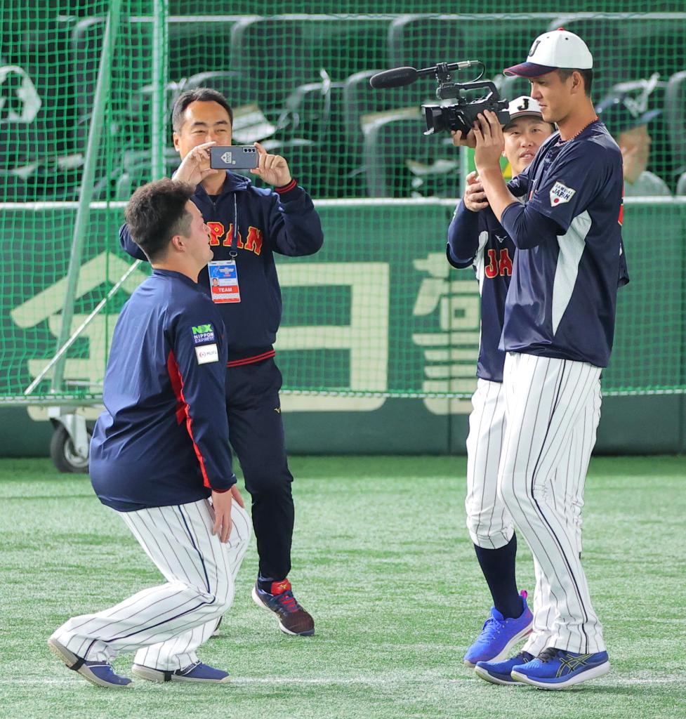 侍ジャパン秋広優人、別れも師弟関係は不変 事態急展開、巨人退団の