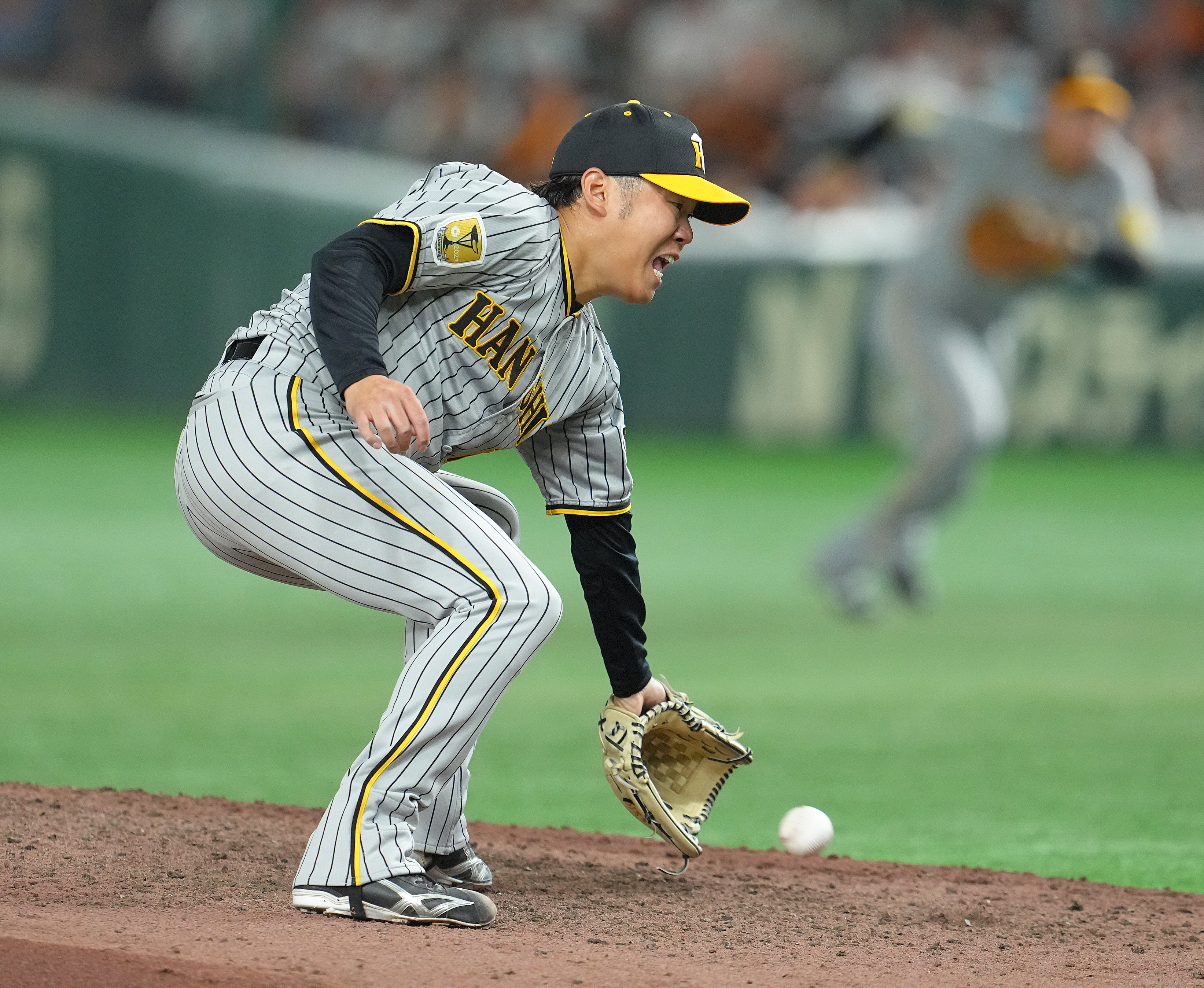 阪神・西勇輝、無援も男は黙ってG斬り 14年連続投球回100