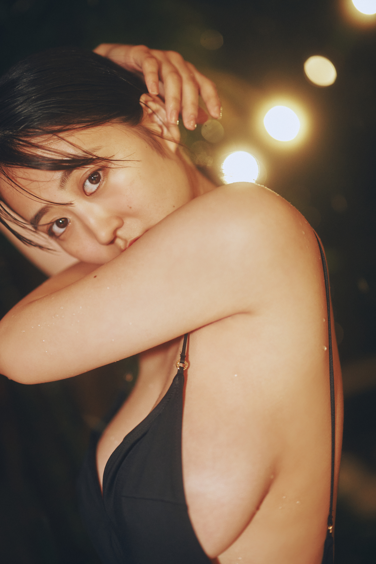 福井梨莉華、夜の〝オトナカット〟解禁 1st写真集から先行カット第2弾