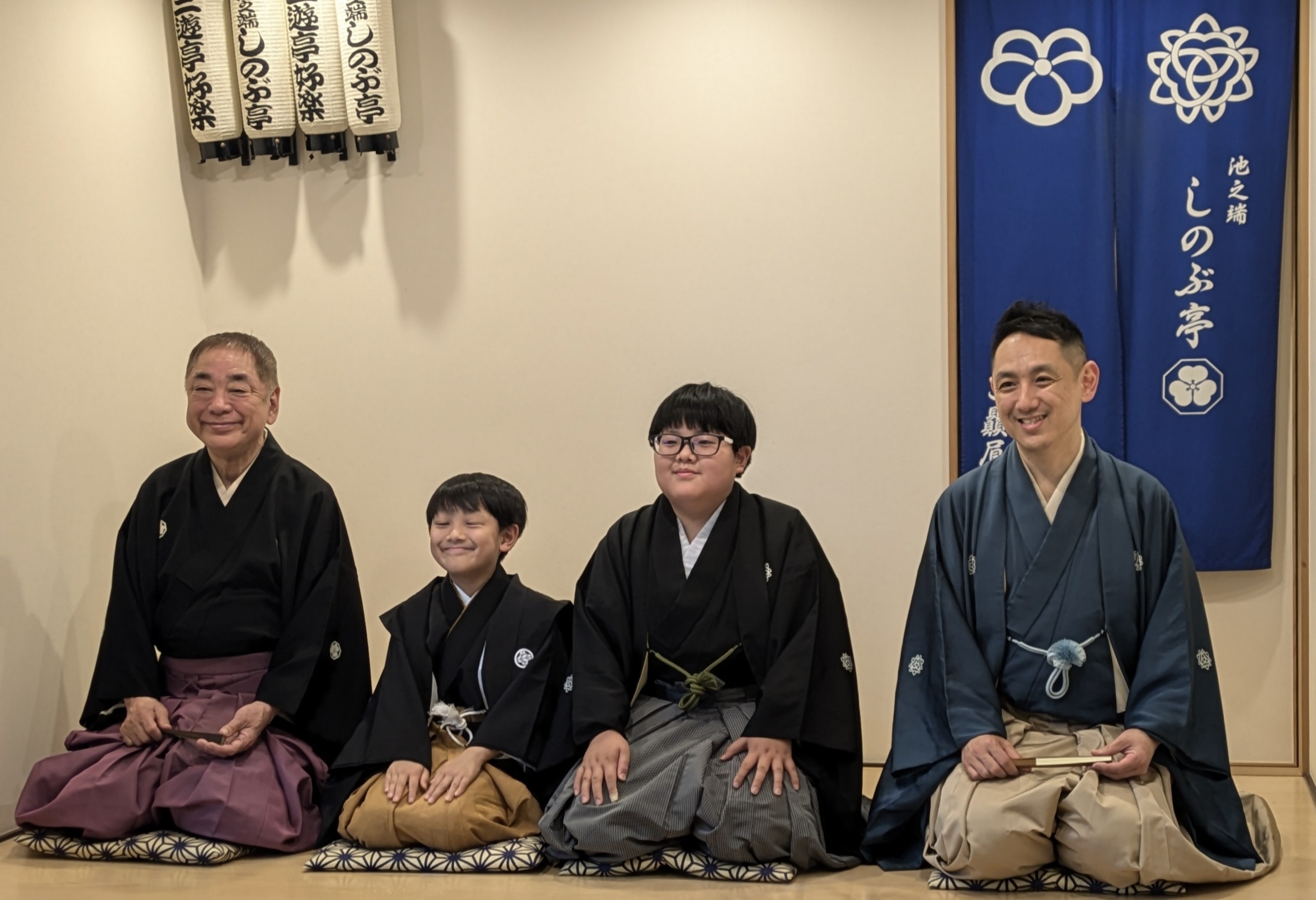 七代目三遊亭円楽、襲名記念で父・好楽と息子2人の三代4人で落語を披露