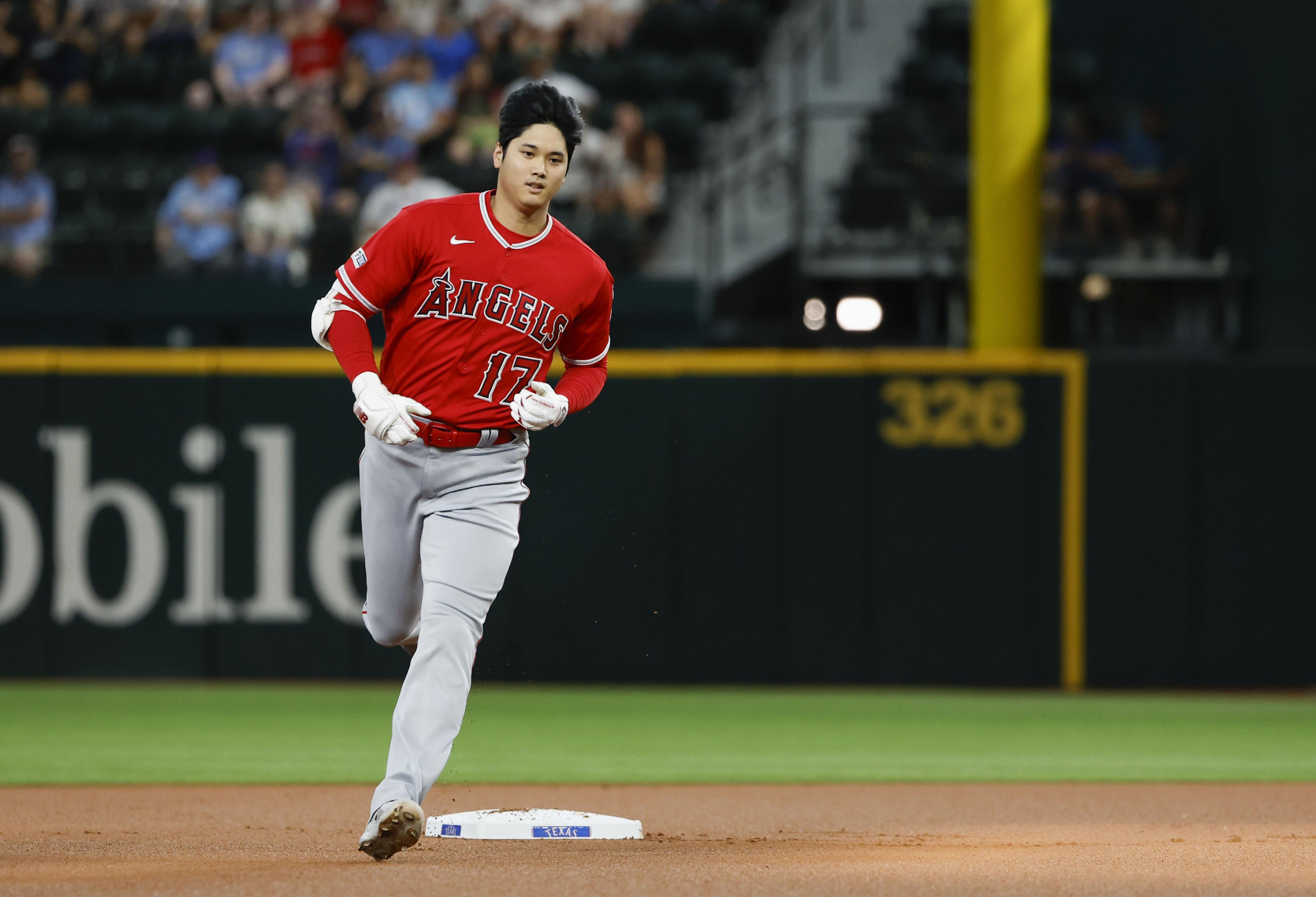 試合結果】エンゼルス・大谷翔平、ヘルメット脱げ落ちる決勝４２号