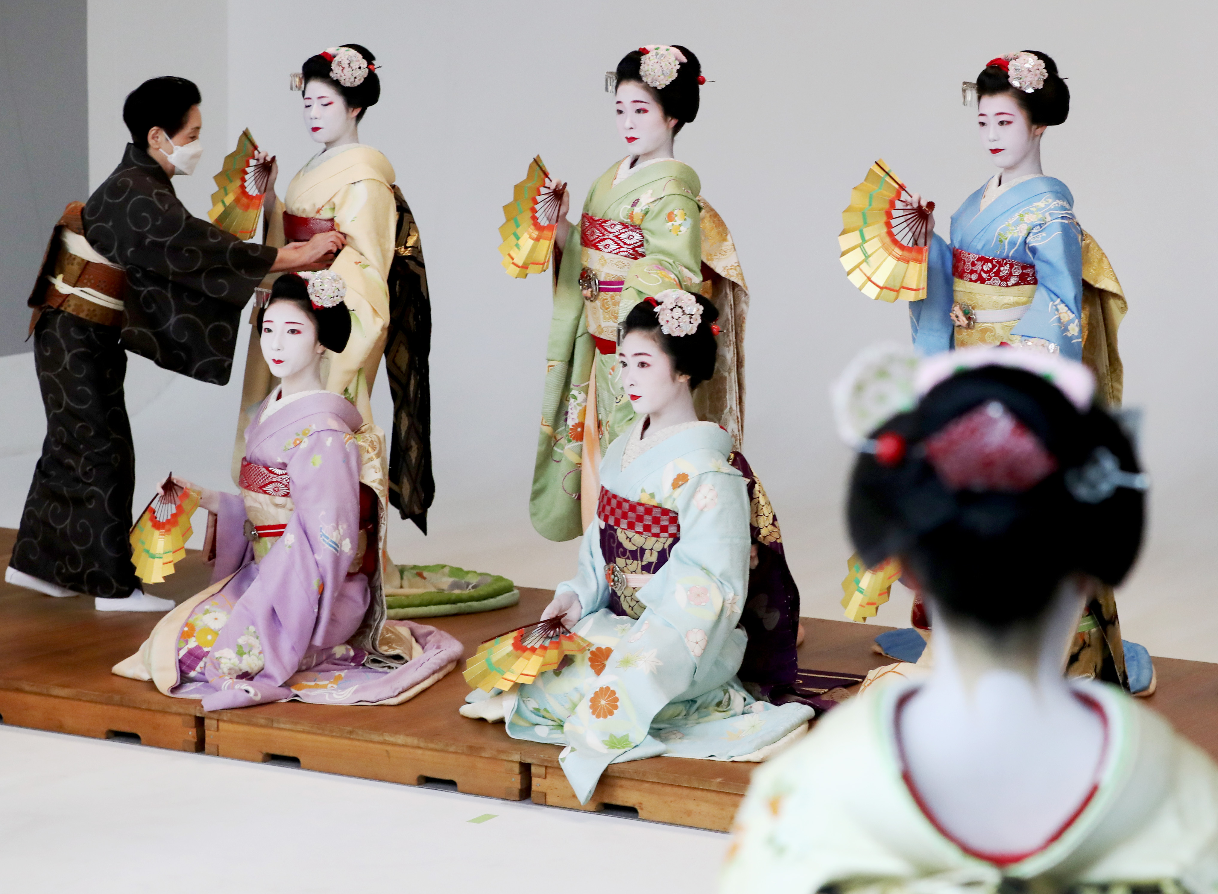 桜柄踊り衣装6枚組(舞妓) かつぎ 枝垂れ桜 絵羽 k炎62303-05 踊り 衣装 日舞 日本舞踊 衣裳 踊り
