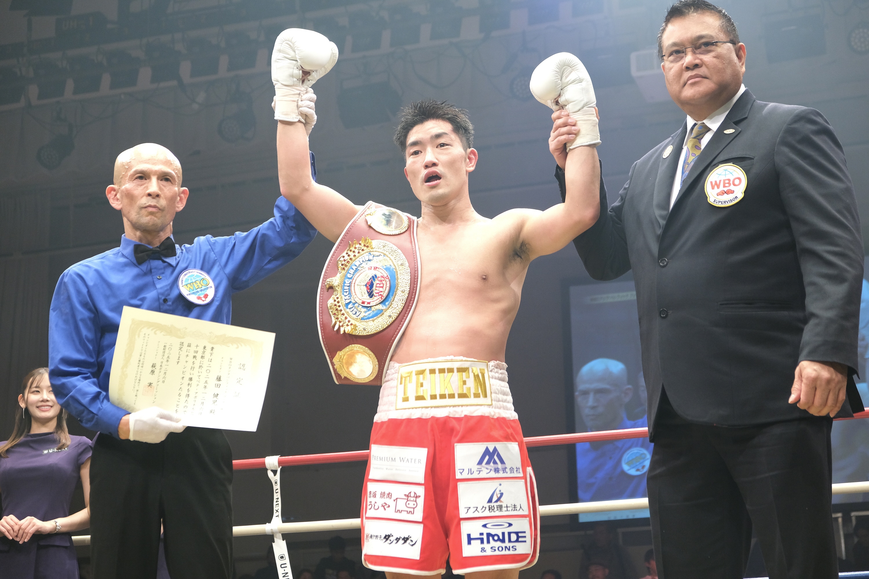 勝藤ページ ボクシング】藤田健児、アポリナルに判定で完勝してV4もKO勝利を逃して