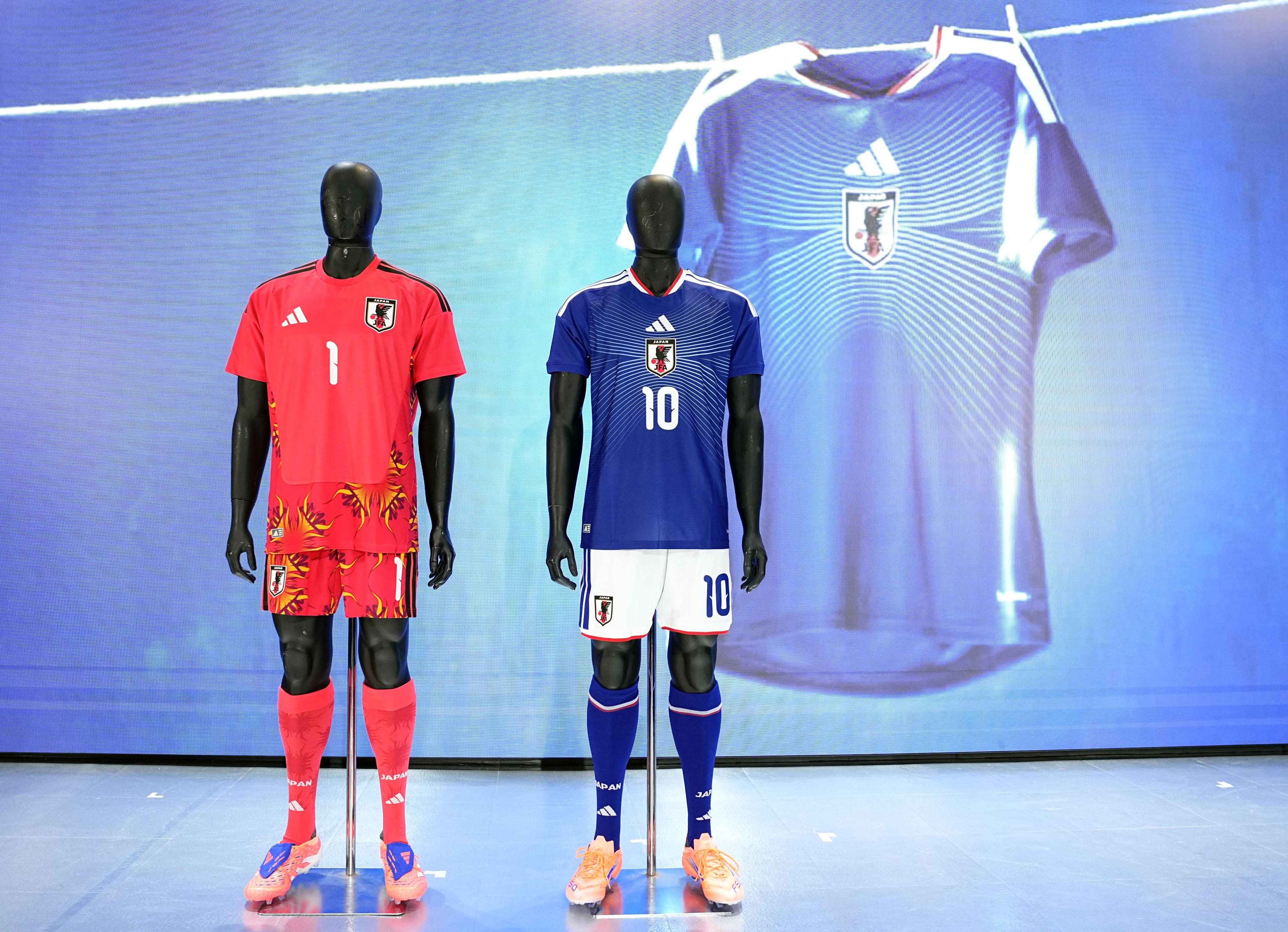 W杯新ユニホームお披露目 宮本恒靖会長「われわれの思いをくみ取って