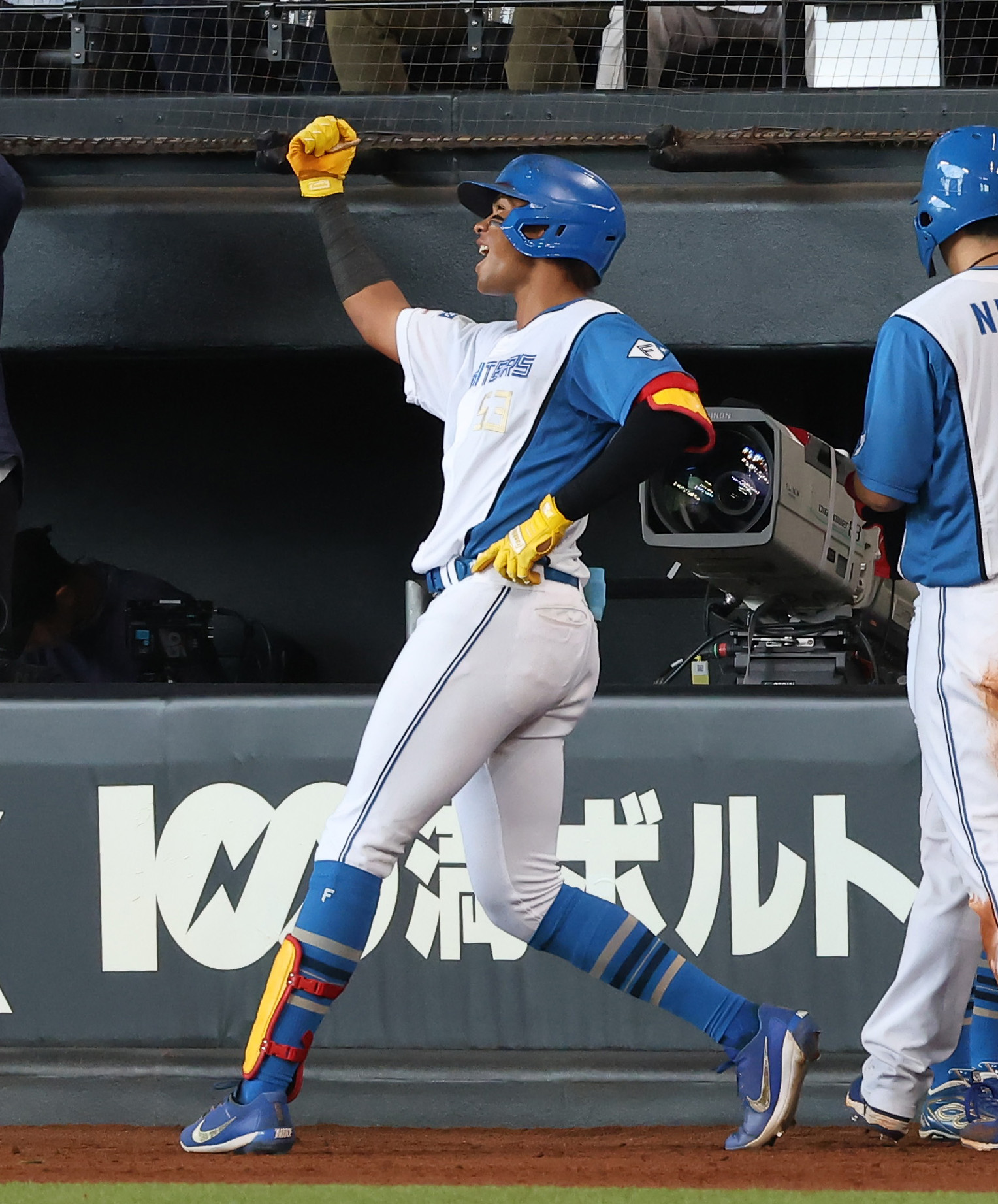 日本ハムに「熱男」！水谷瞬「4年越し」プロ1号で師匠譲りのア・ツ