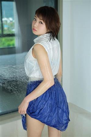 ３６５日グラドル日記 １１４ 抜群の美ボディーを武器にグラビアと女優の両立を目指す中村静香 サンスポ