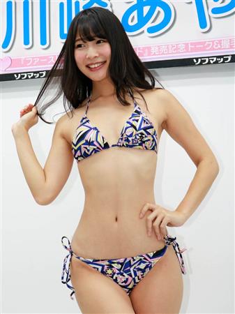 川崎あや 生キスマークのトレカをアピール 最後は唇がお化けに サンスポ 川崎あや 生キスマークのトレカをアピール 最後は唇がお化けに サンスポ