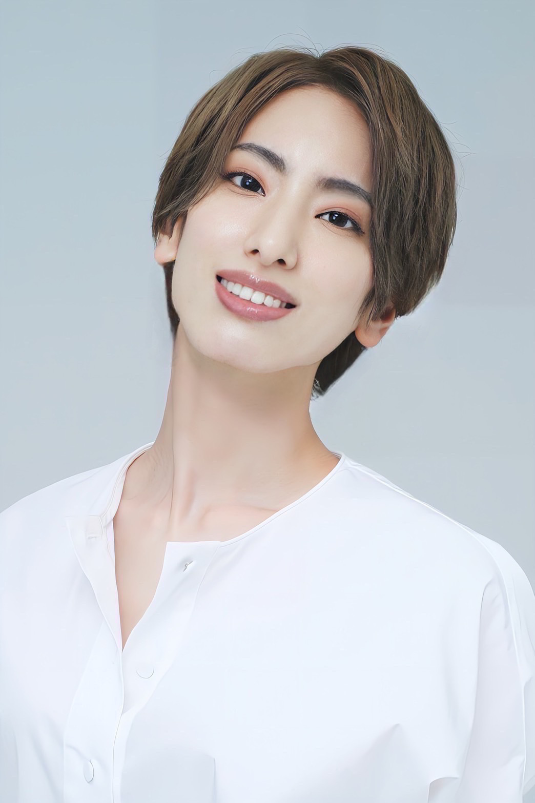 元宝塚歌劇団花組トップの柚香光がスターダスト入り「誠心誠意努めて