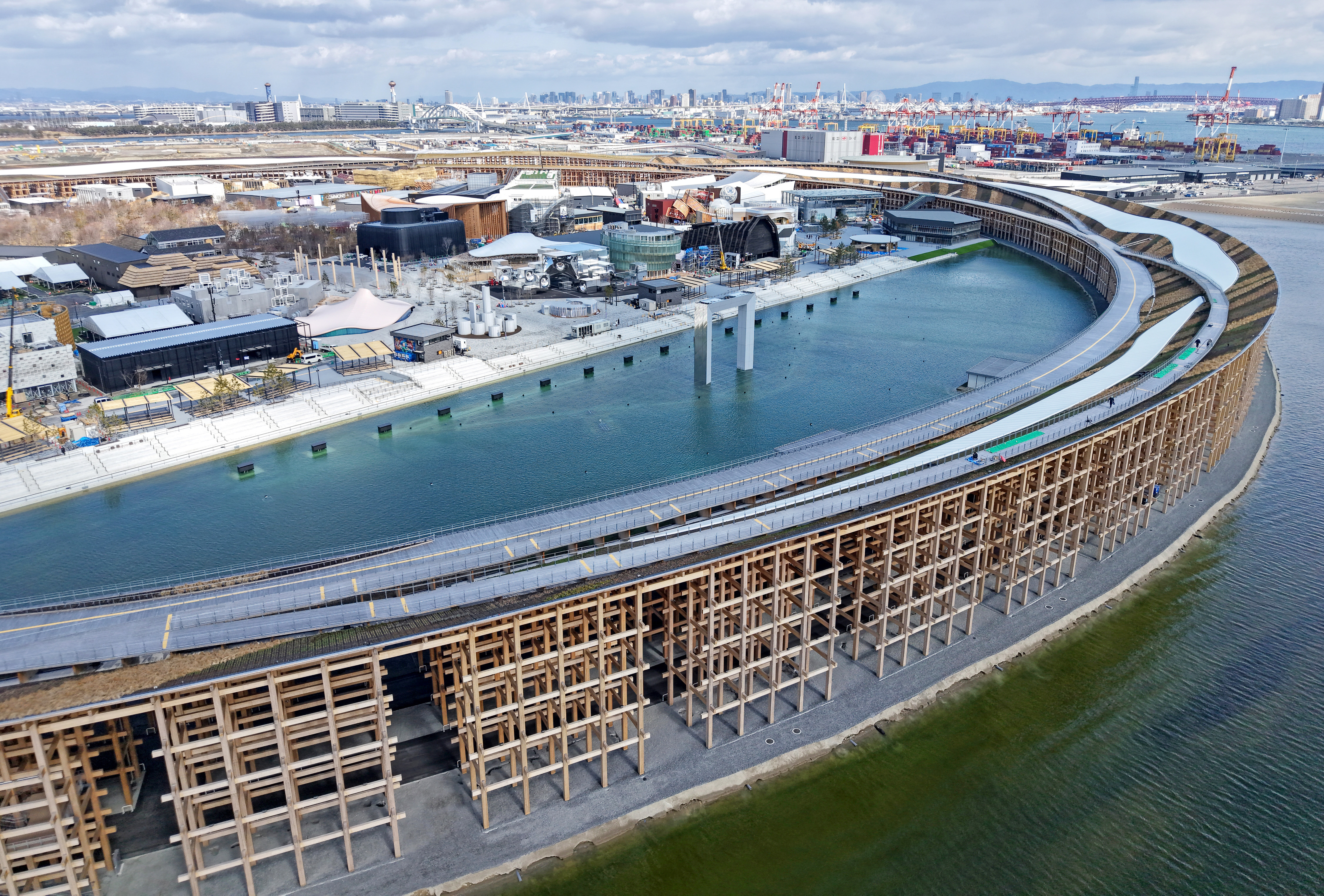 独自＞万博の大屋根に入場制限 十数個のセンサーで人数計測、一定以上