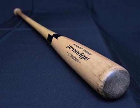 猛虎のお約束】金本阪神前監督が男気お年玉！ノックバットプレゼント