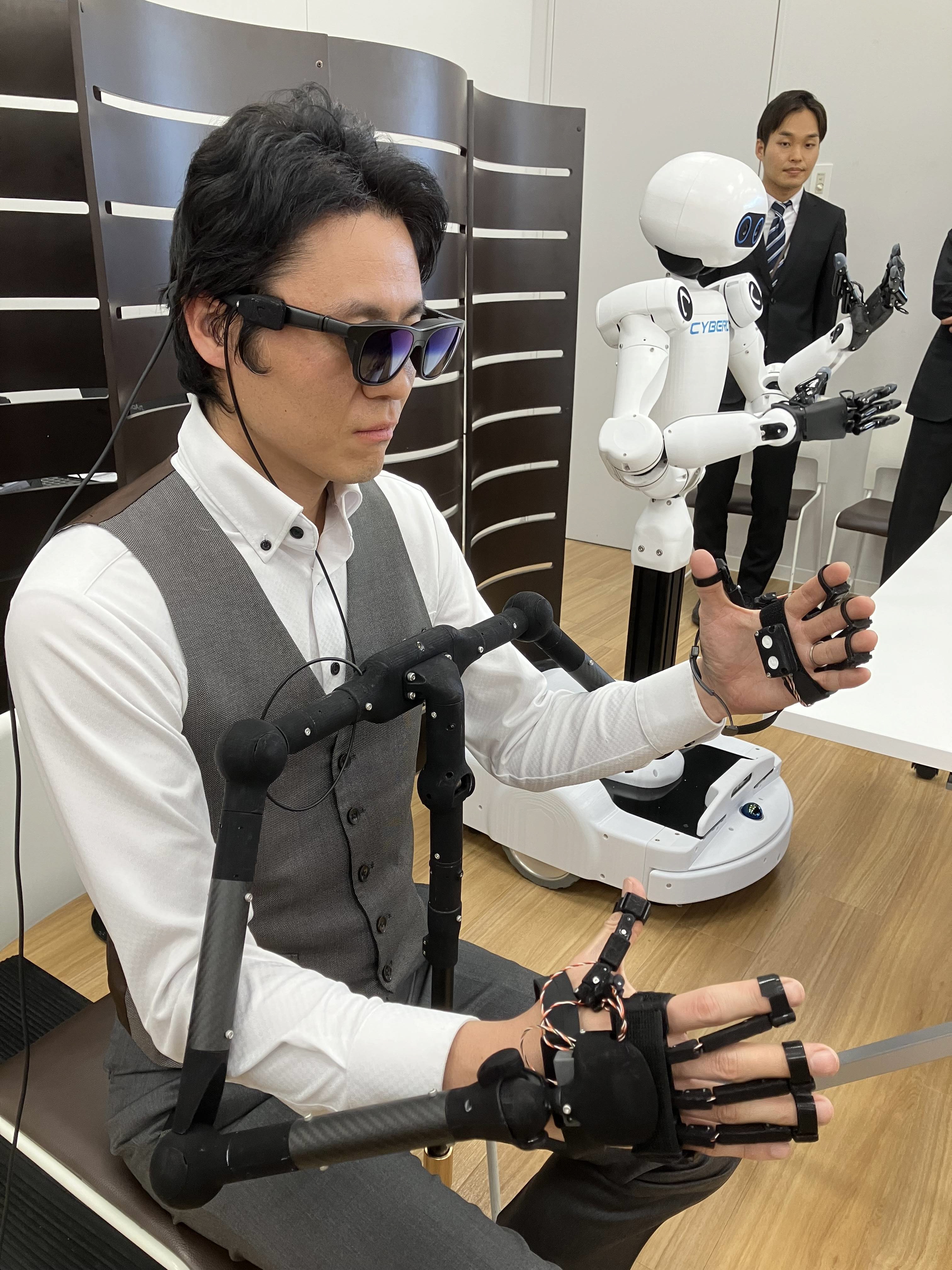 パソナGが大阪万博で新型ロボ展示へ 遠隔操作で人間と同じ動作、高齢者