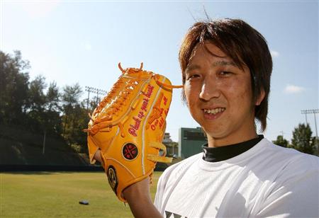 守護神時代復活 阪神 球児 ５年ぶり誓いの刺繍 不動心で突き進む 1 4ページ サンスポ