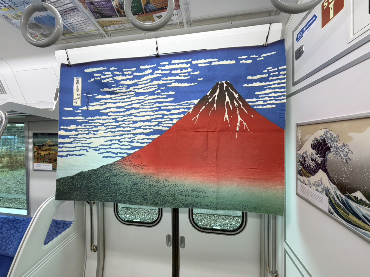 JR東海、訪日客専用では初めて企画された特別列車運行を開始、車窓に