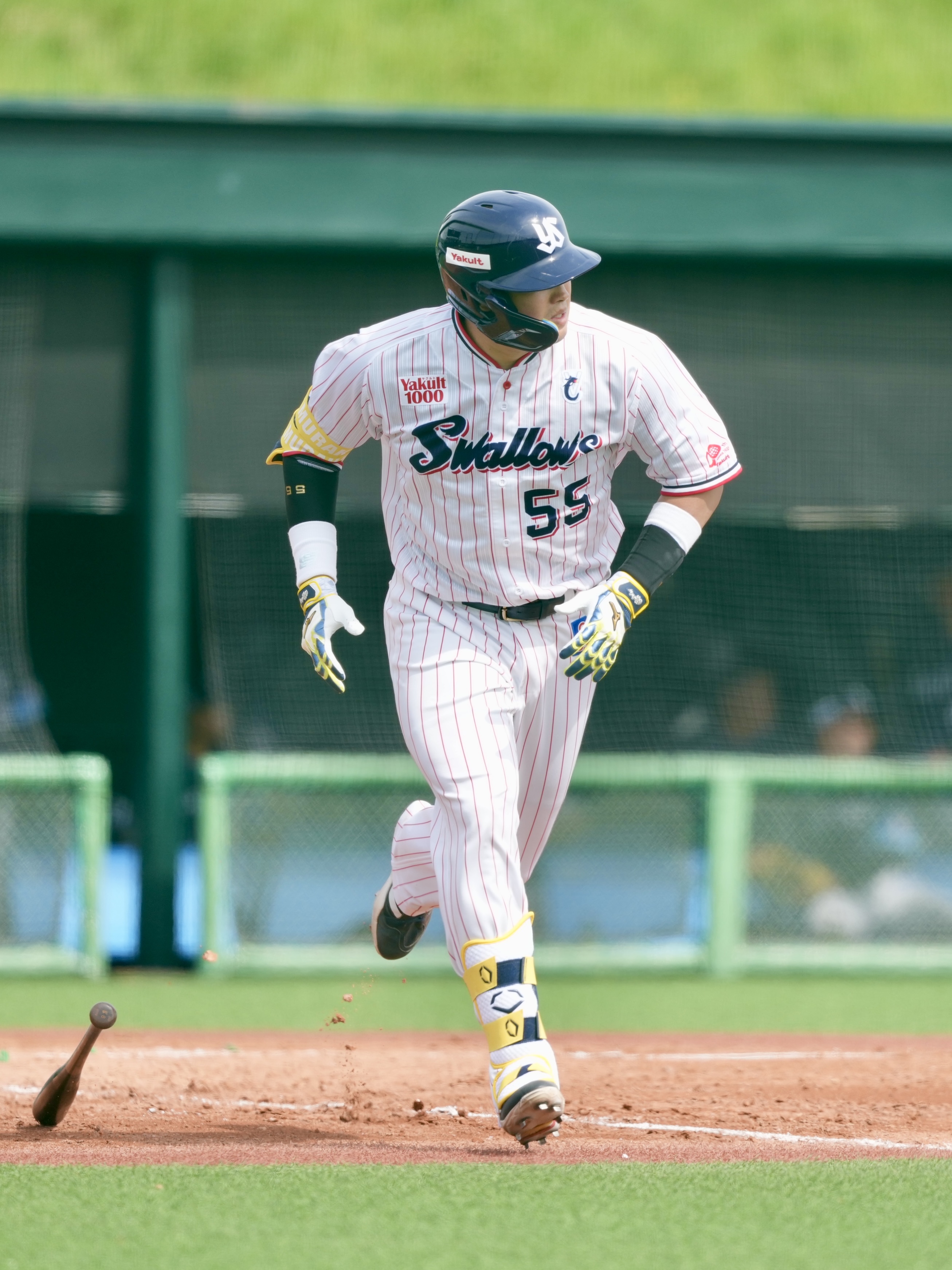 エポック ワン【村上宗隆】勝利を呼び込むタイムリー内野安打（22.10.14） エポック社の公式オンラインショップです。【村上宗隆】勝利を