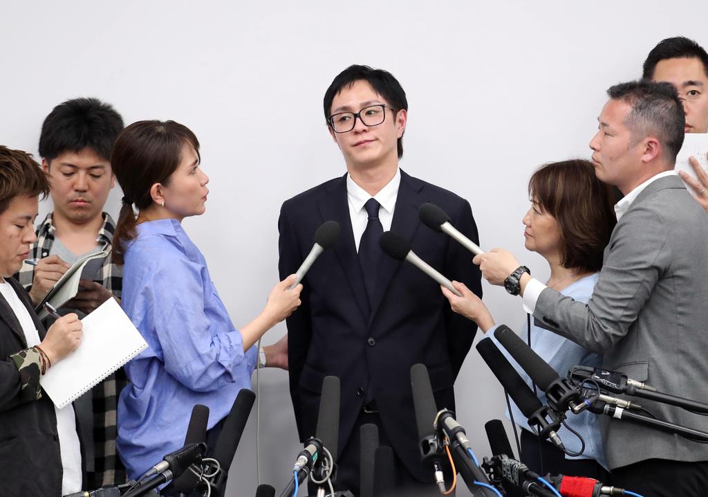 釈放のａａａ浦田リーダーが会見 活動自粛へ 心からおわび 産経ニュース
