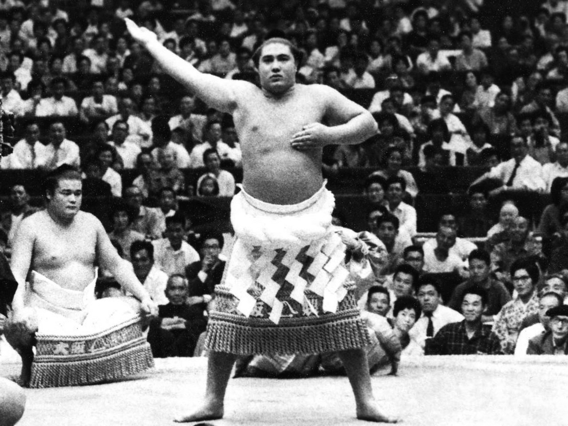 大鵬サイン本　「巨人、大鵬、卵焼き」 大鵬サイン本 「巨人、大鵬、卵焼き」 （食べ歩る記 / 横浜関内