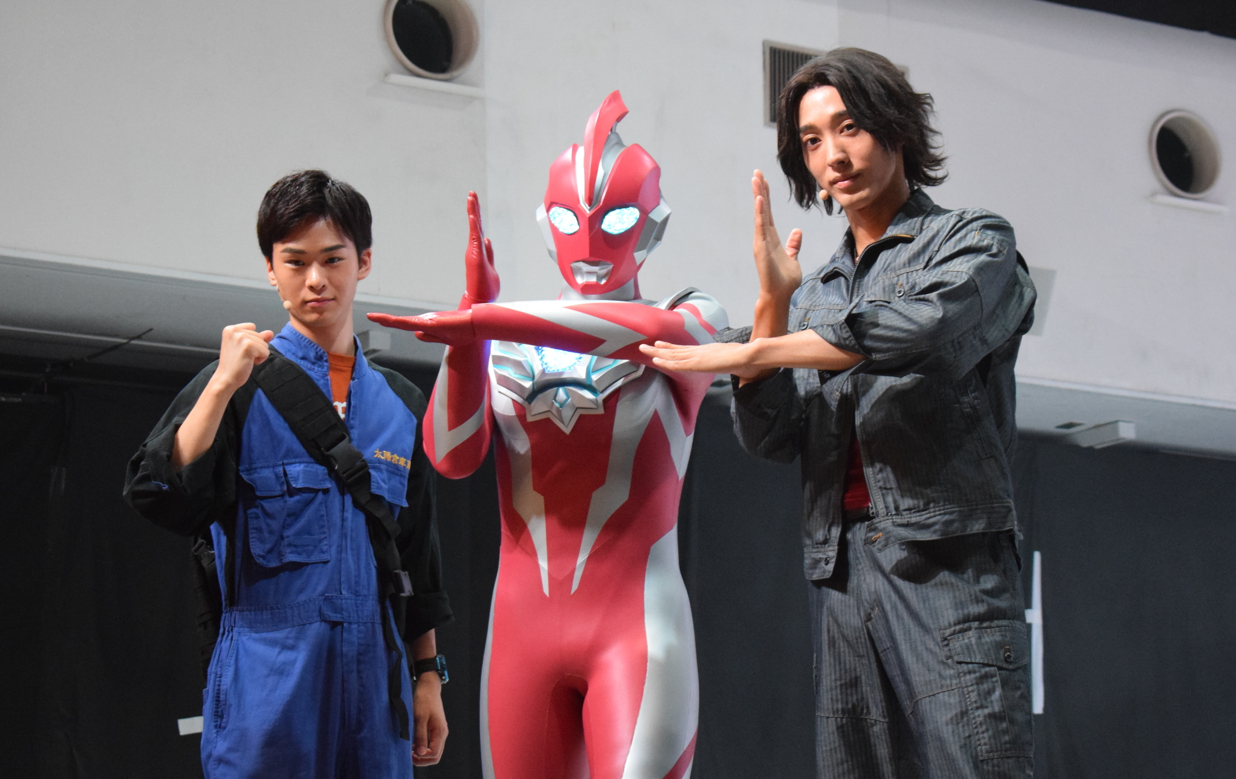 近藤頌利＆吉田晴登＆ウルトラマンオメガが池袋に登場 理想の怪獣は